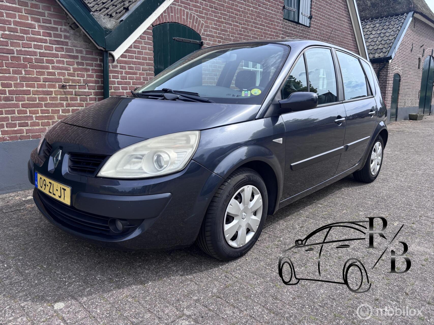 Foto van RENAULT MEGANE SCENIC