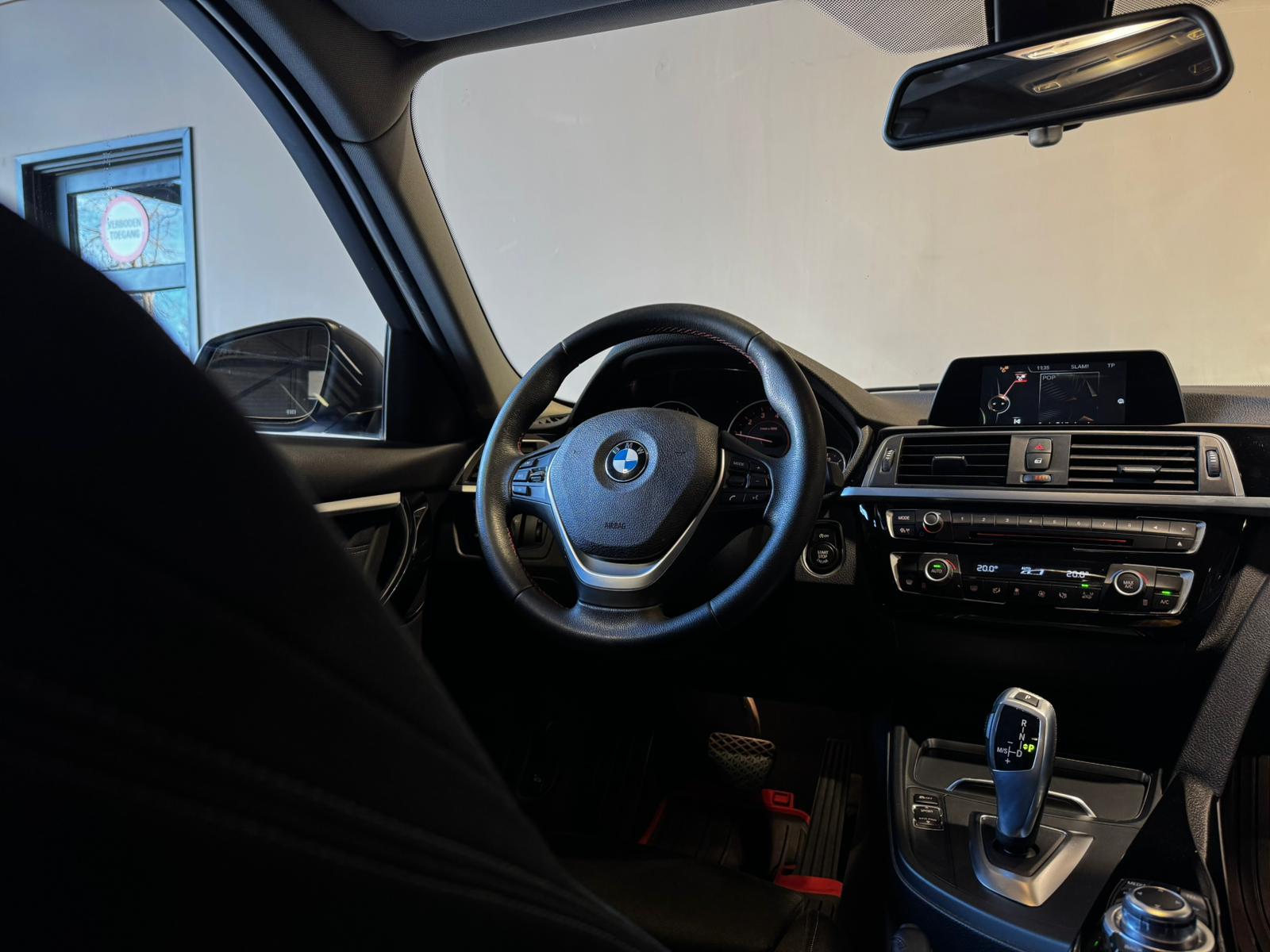 Foto van BMW 318i
