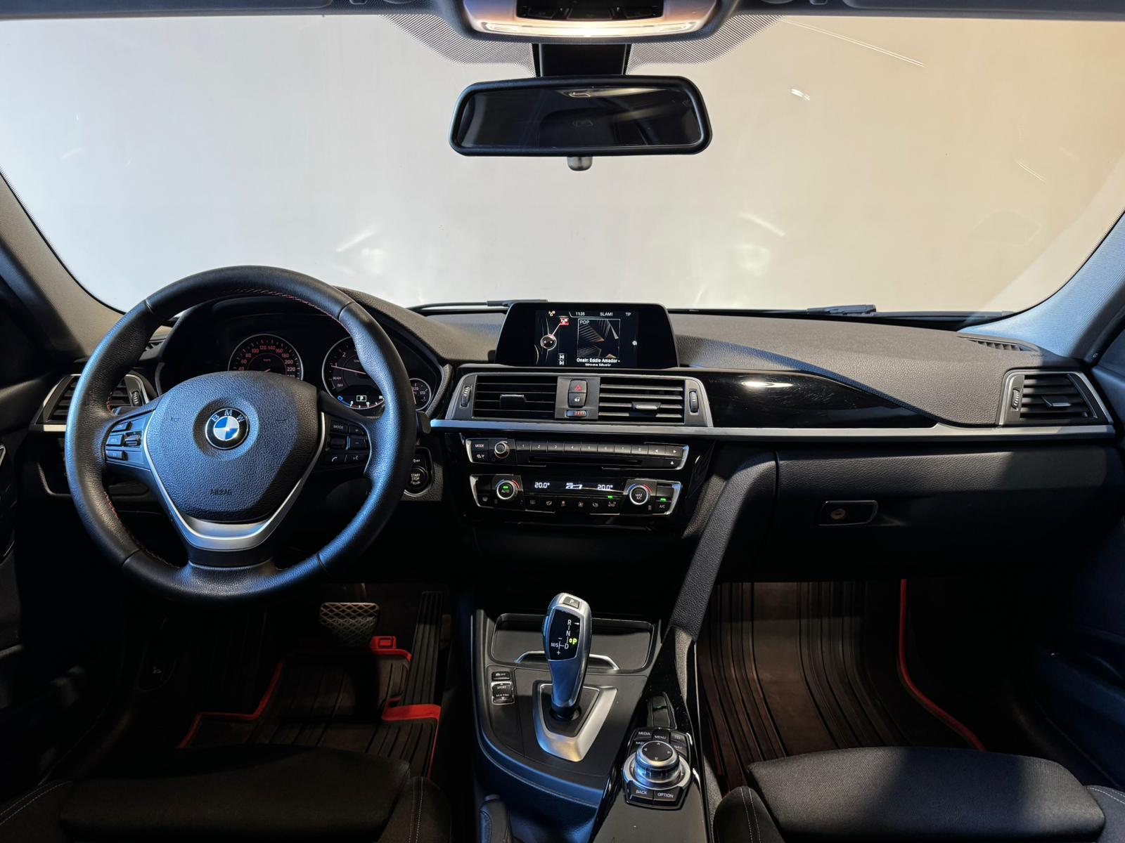 Foto van BMW 318i