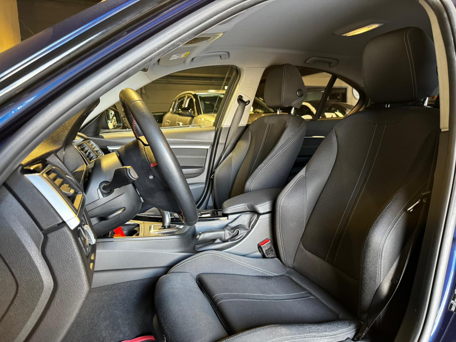 Foto van BMW 318i
