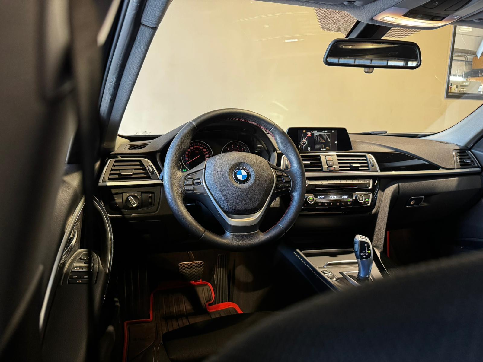 Foto van BMW 318i