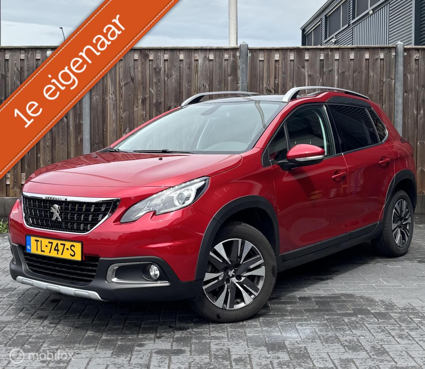 Peugeot 2008 1.2 PureTech Allure/PANO DAK/1E EIGENAAR/NAP/ 2018 - voorkant
