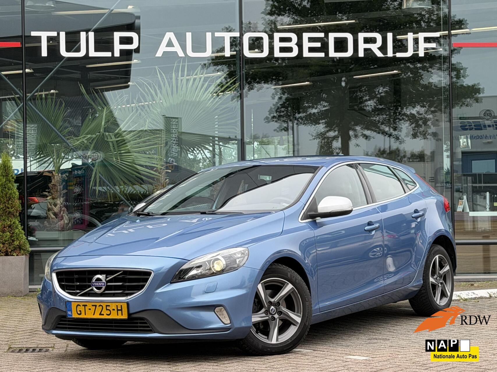 Volvo V40 2.0 D2 R-Design 2015 HalfLeder Navi Goed onderh 2015 - voorkant