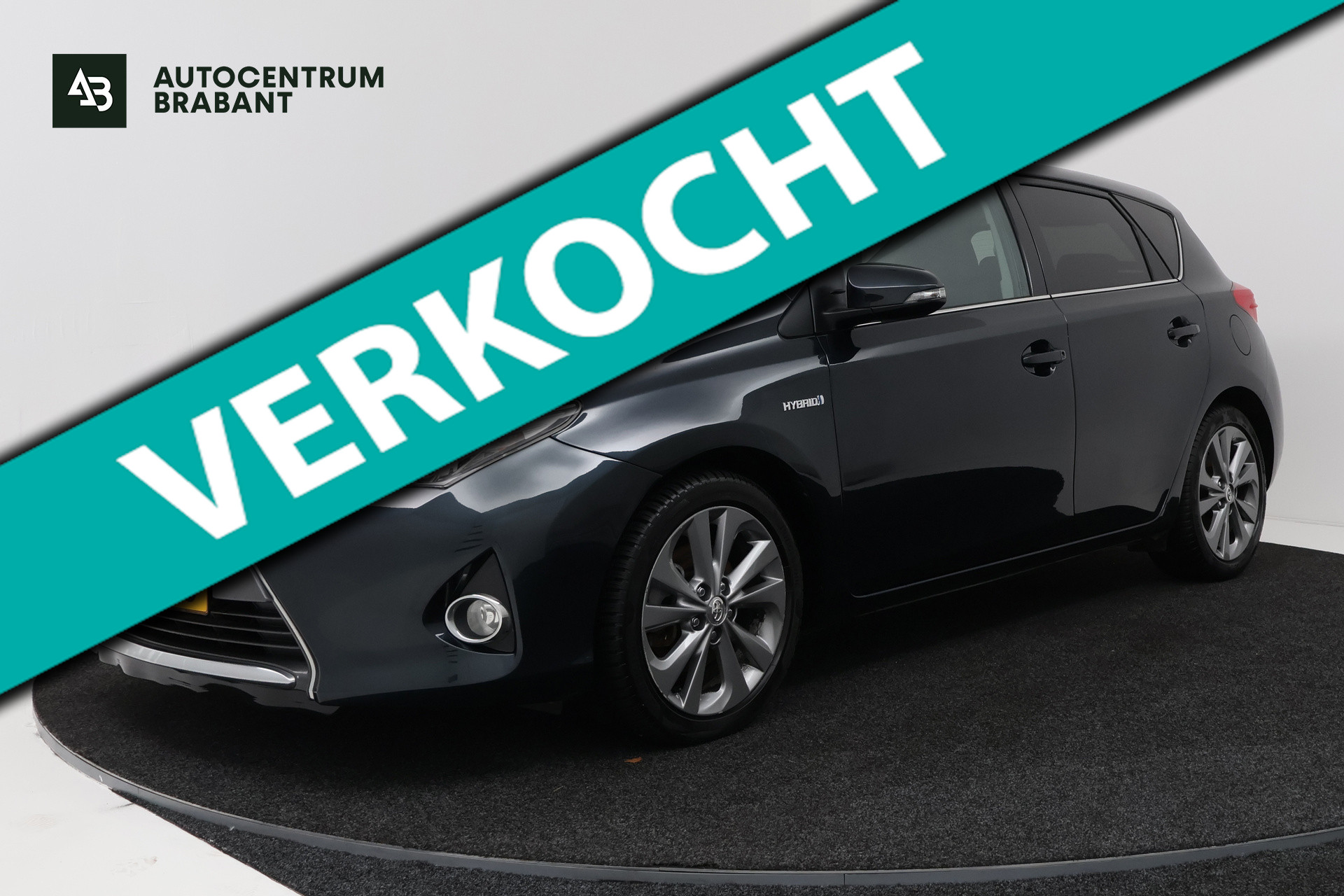 Toyota Toyota Auris 1.8 Hybrid Lease (PANORAMADAK, CAMERA, CRUISE) 2013 - voorkant