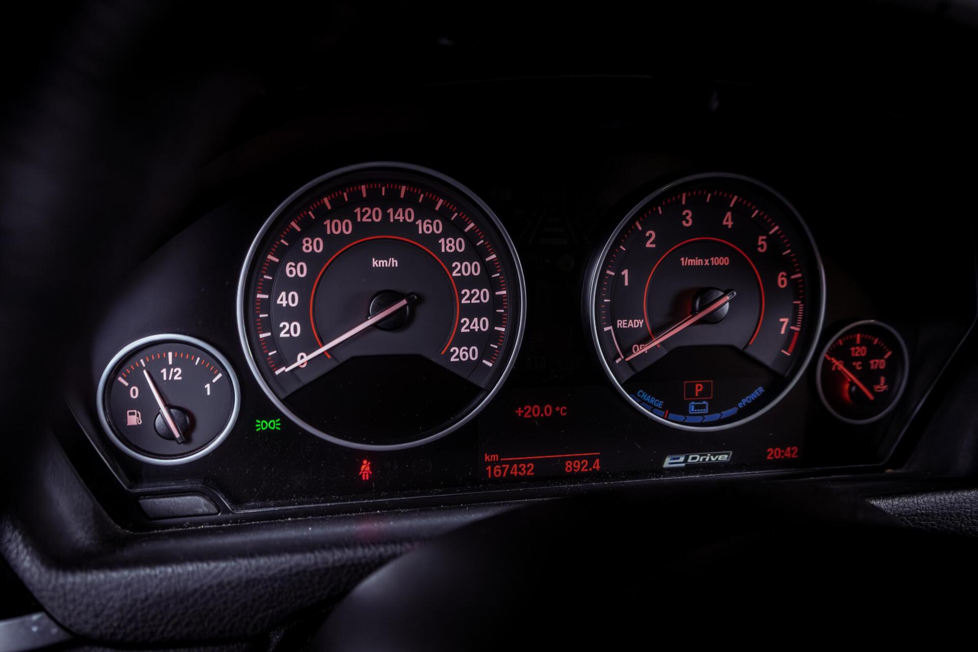 Foto van BMW 330e Iperformance