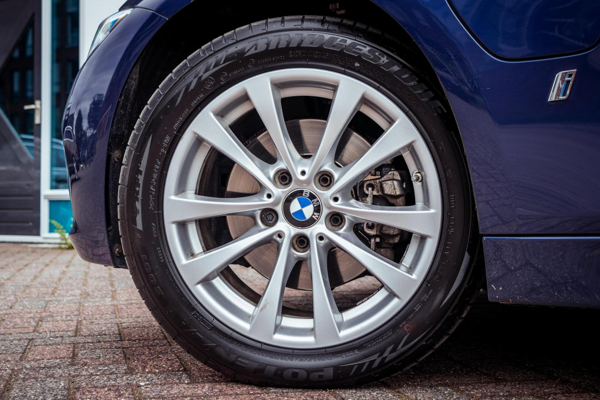 Foto van BMW 330e Iperformance