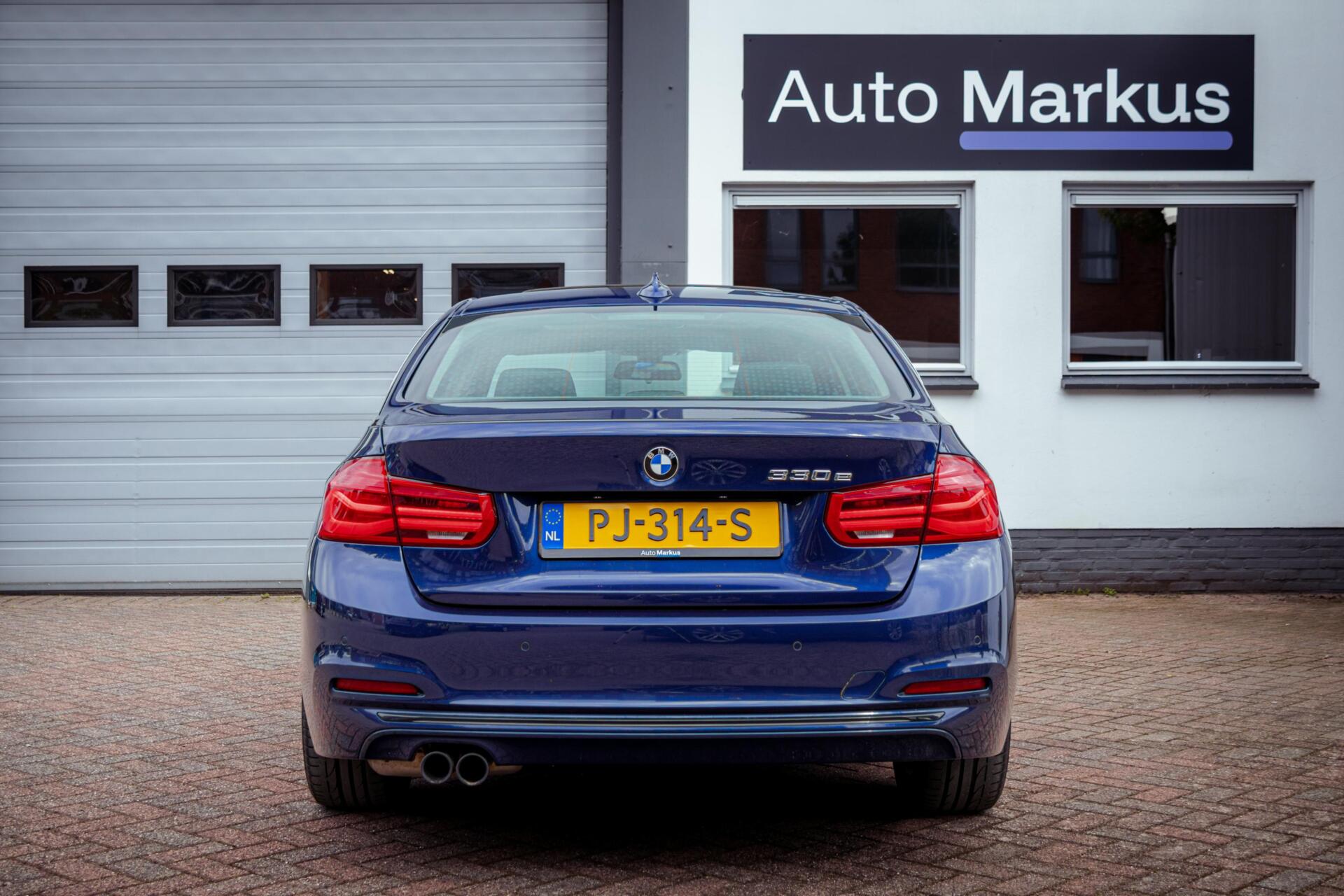 Foto van BMW 330e Iperformance