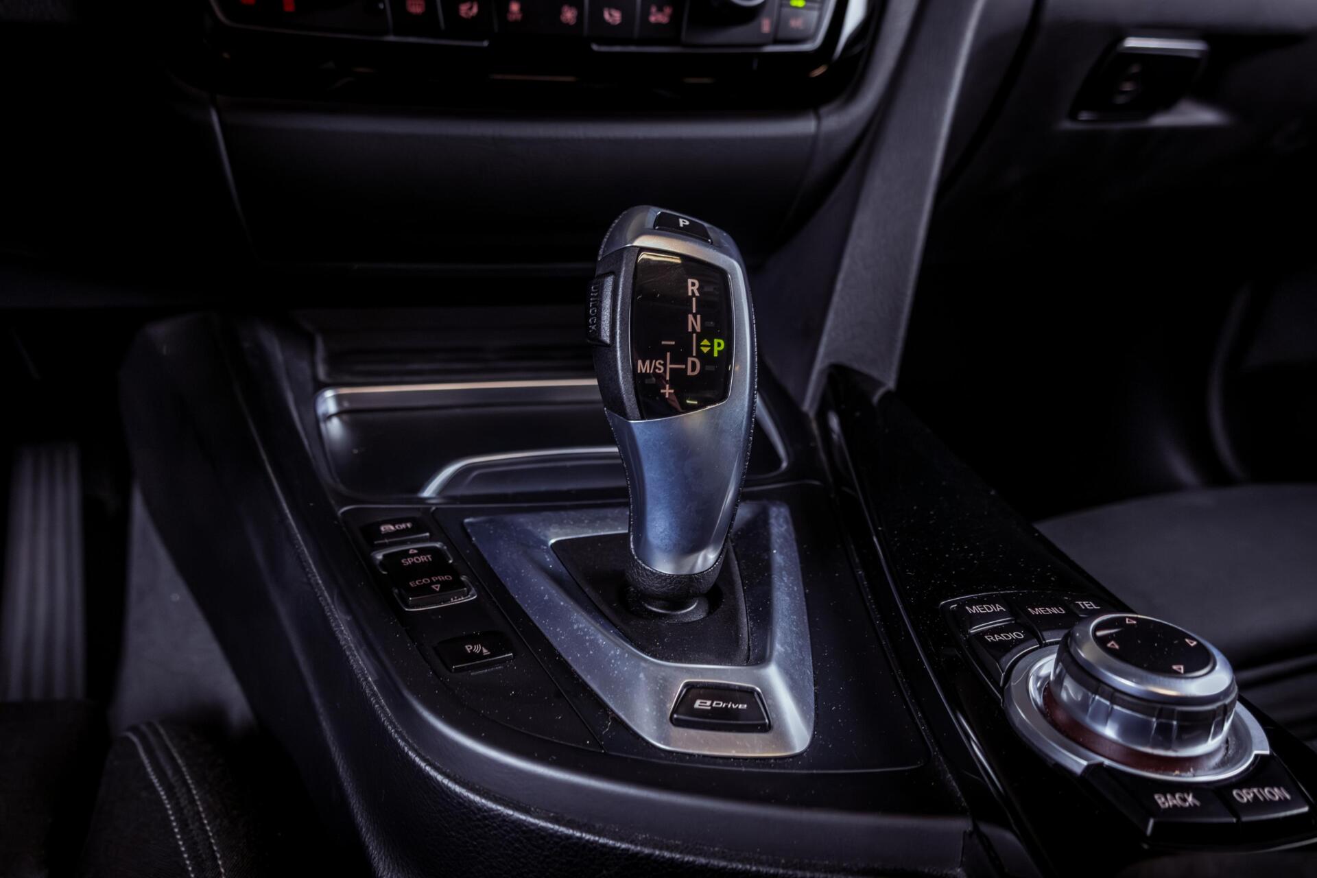 Foto van BMW 330e Iperformance