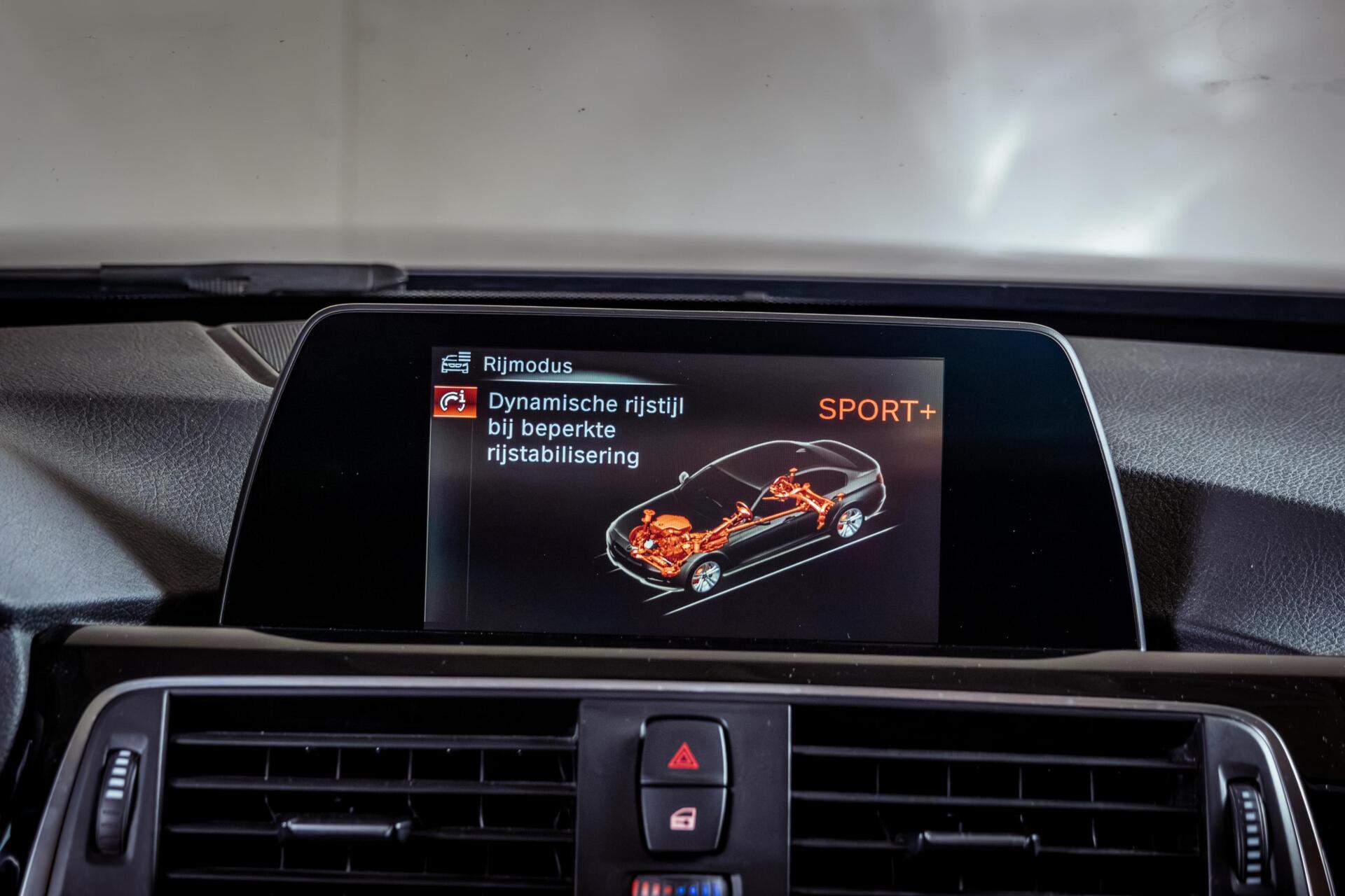 Foto van BMW 330e Iperformance