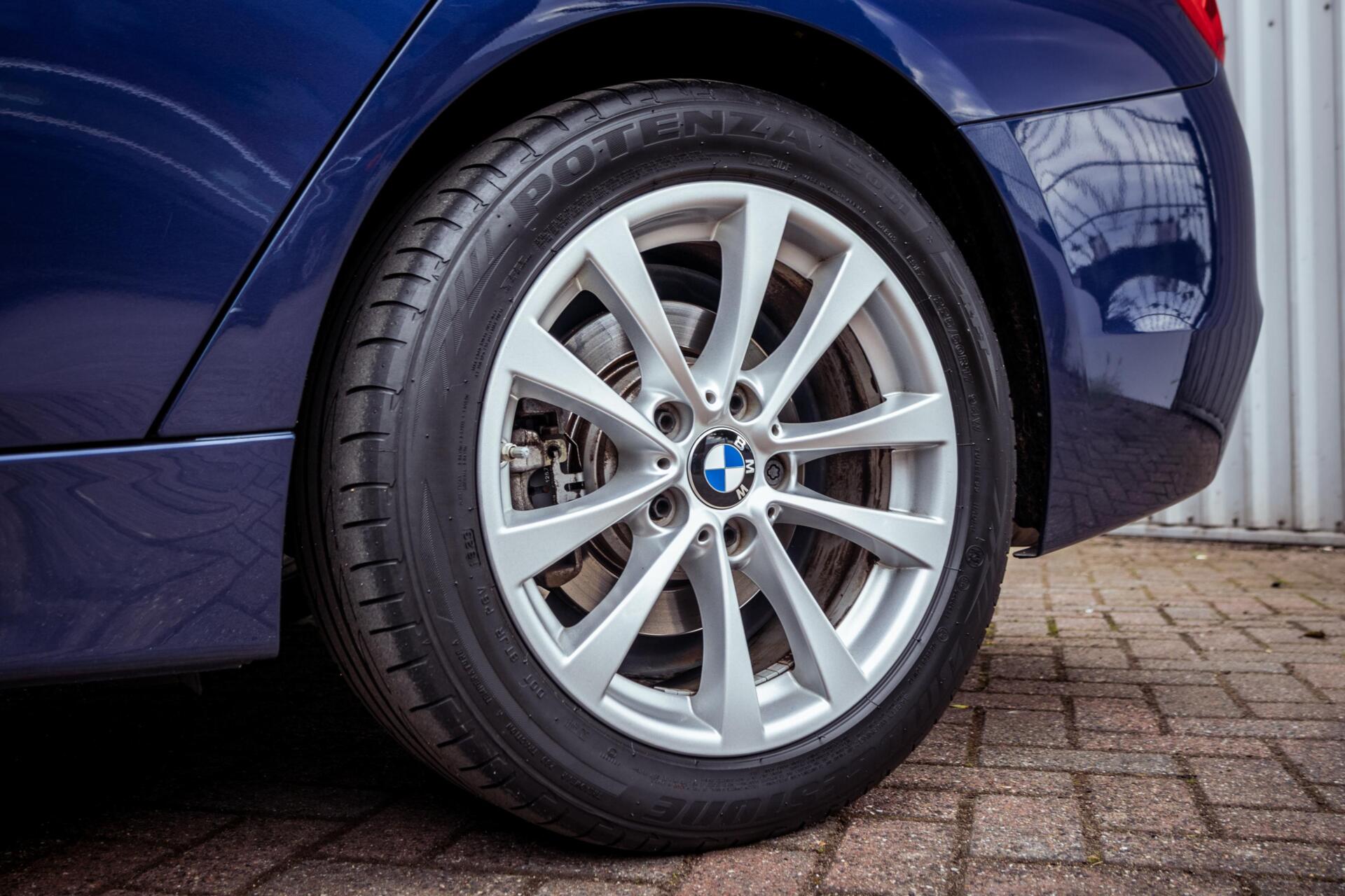 Foto van BMW 330e Iperformance