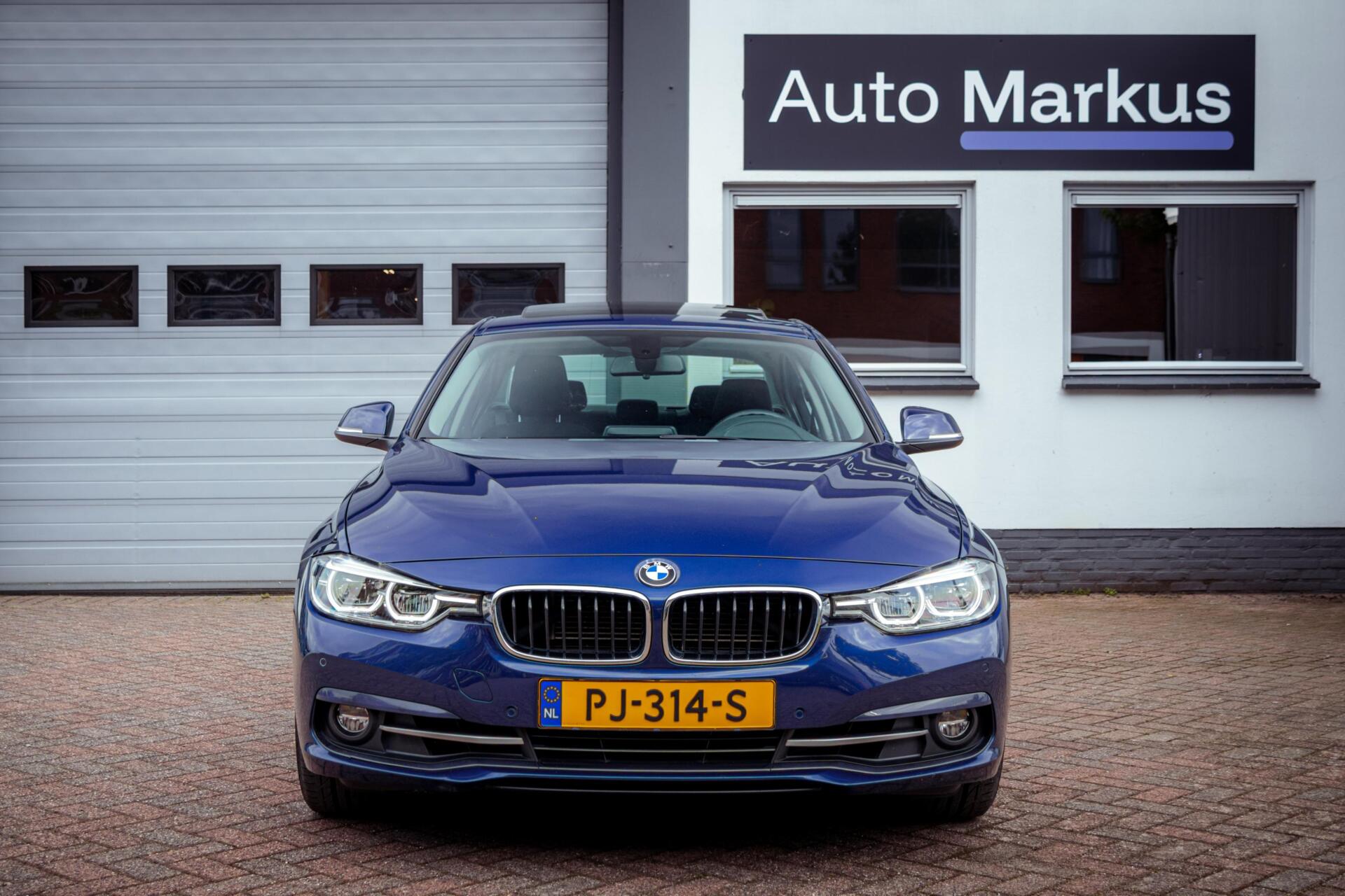 Foto van BMW 330e Iperformance