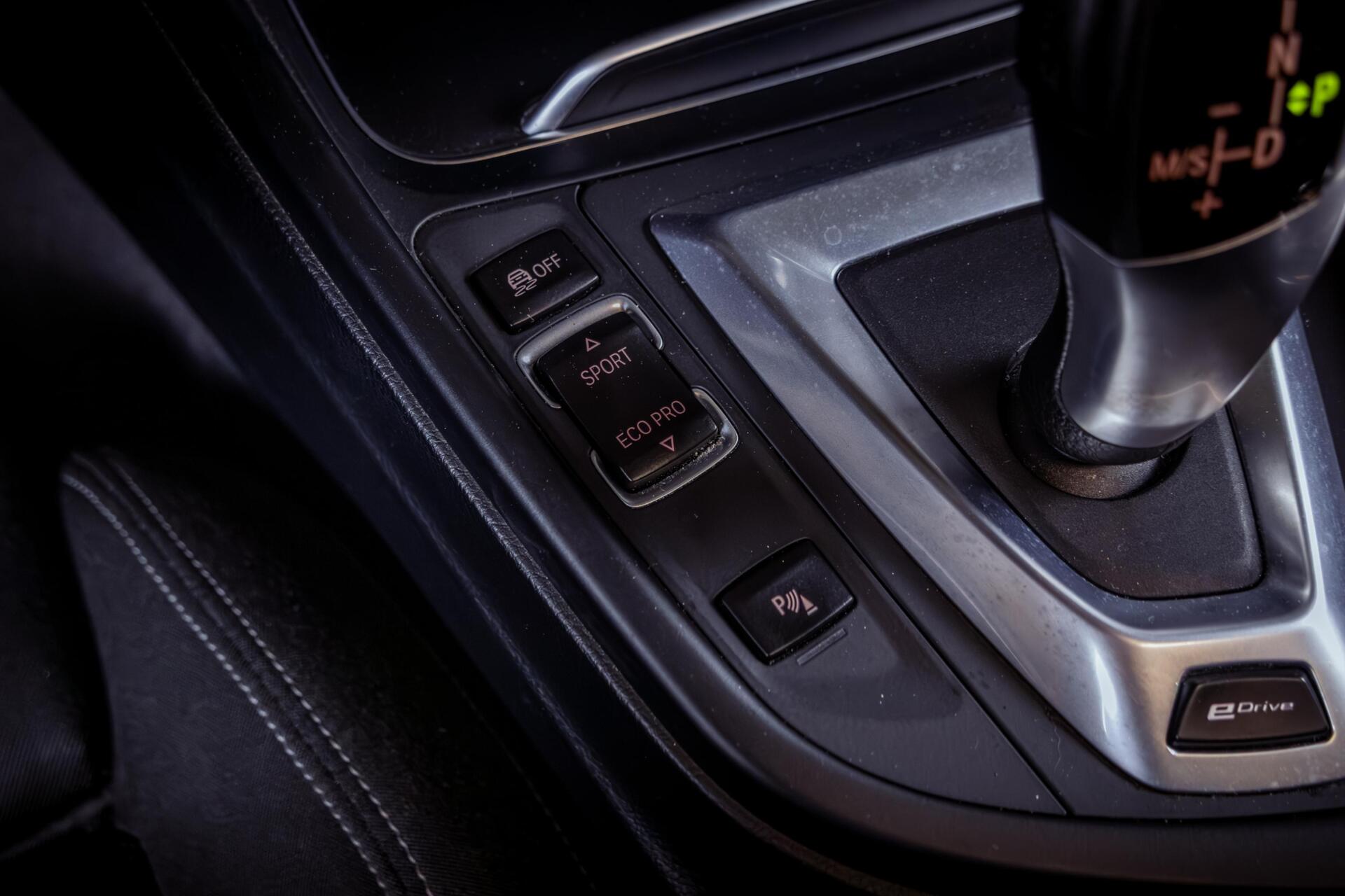 Foto van BMW 330e Iperformance