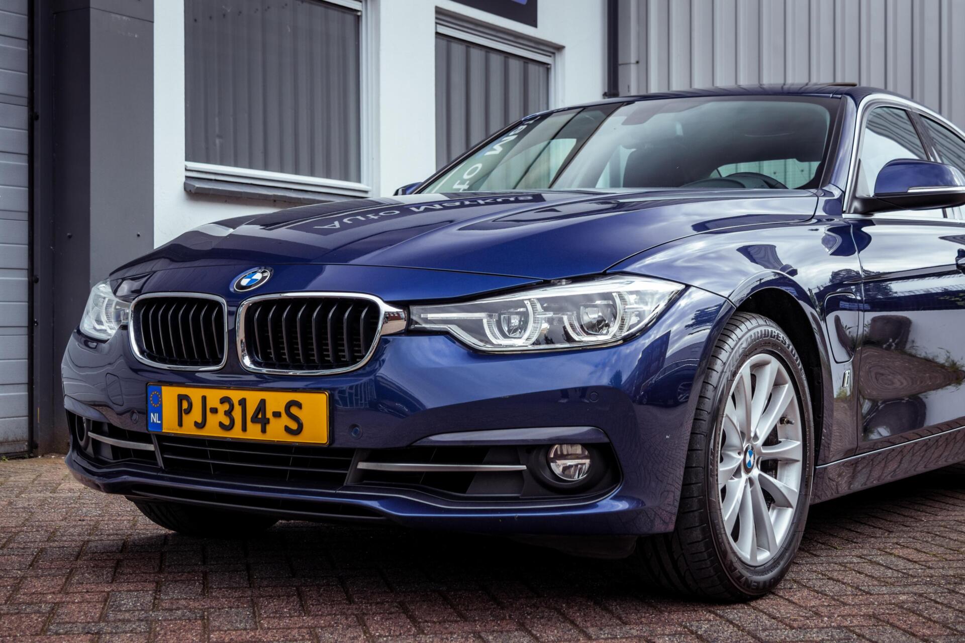 Foto van BMW 330e Iperformance
