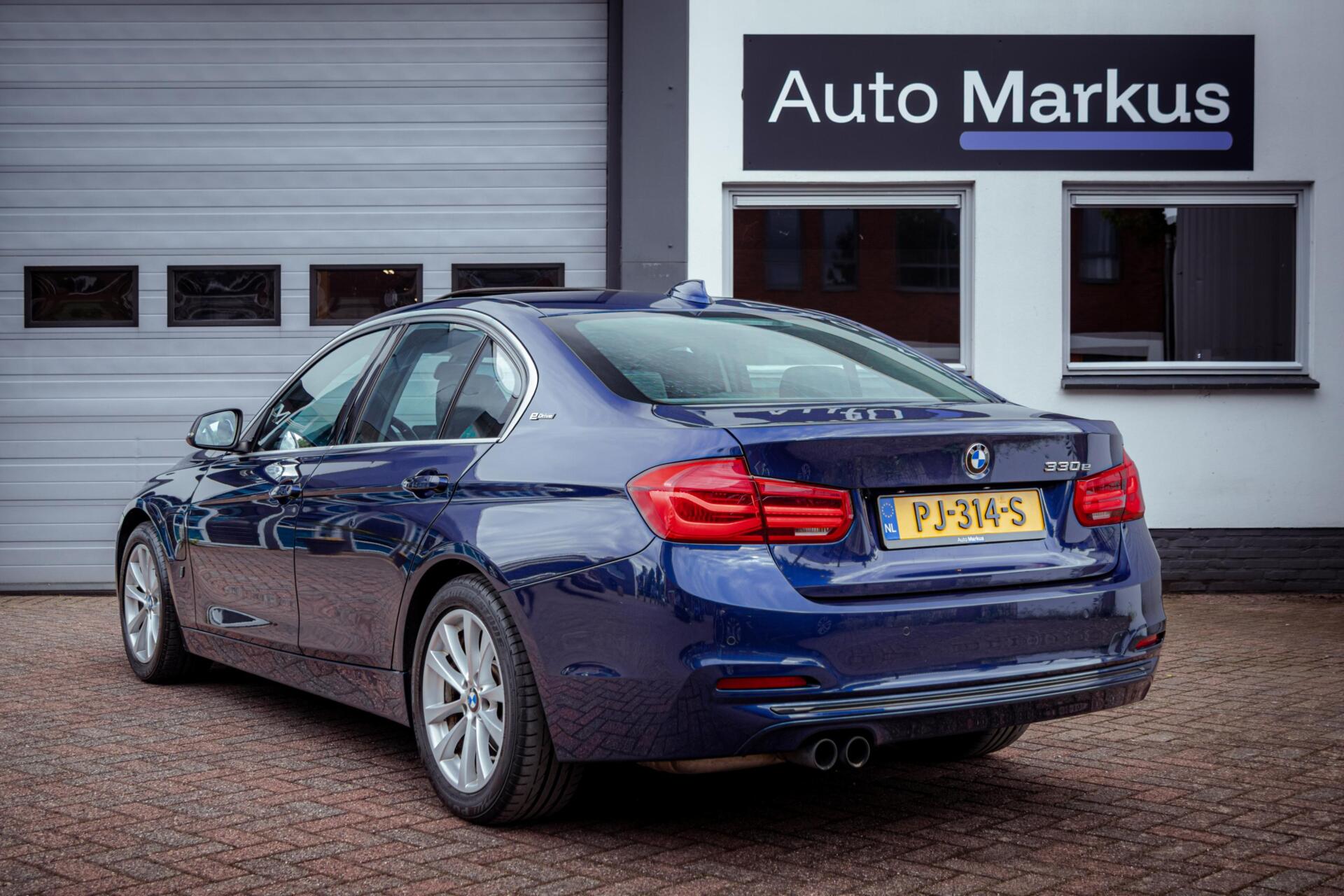 Foto van BMW 330e Iperformance