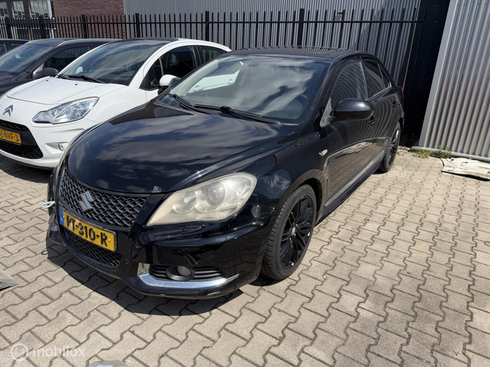 Foto van SUZUKI KIZASHI