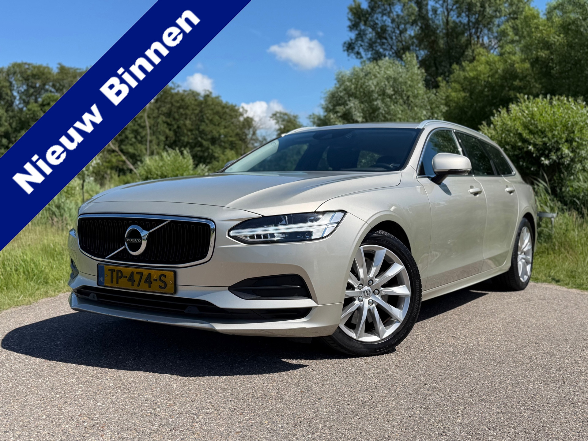 Foto van VOLVO V90