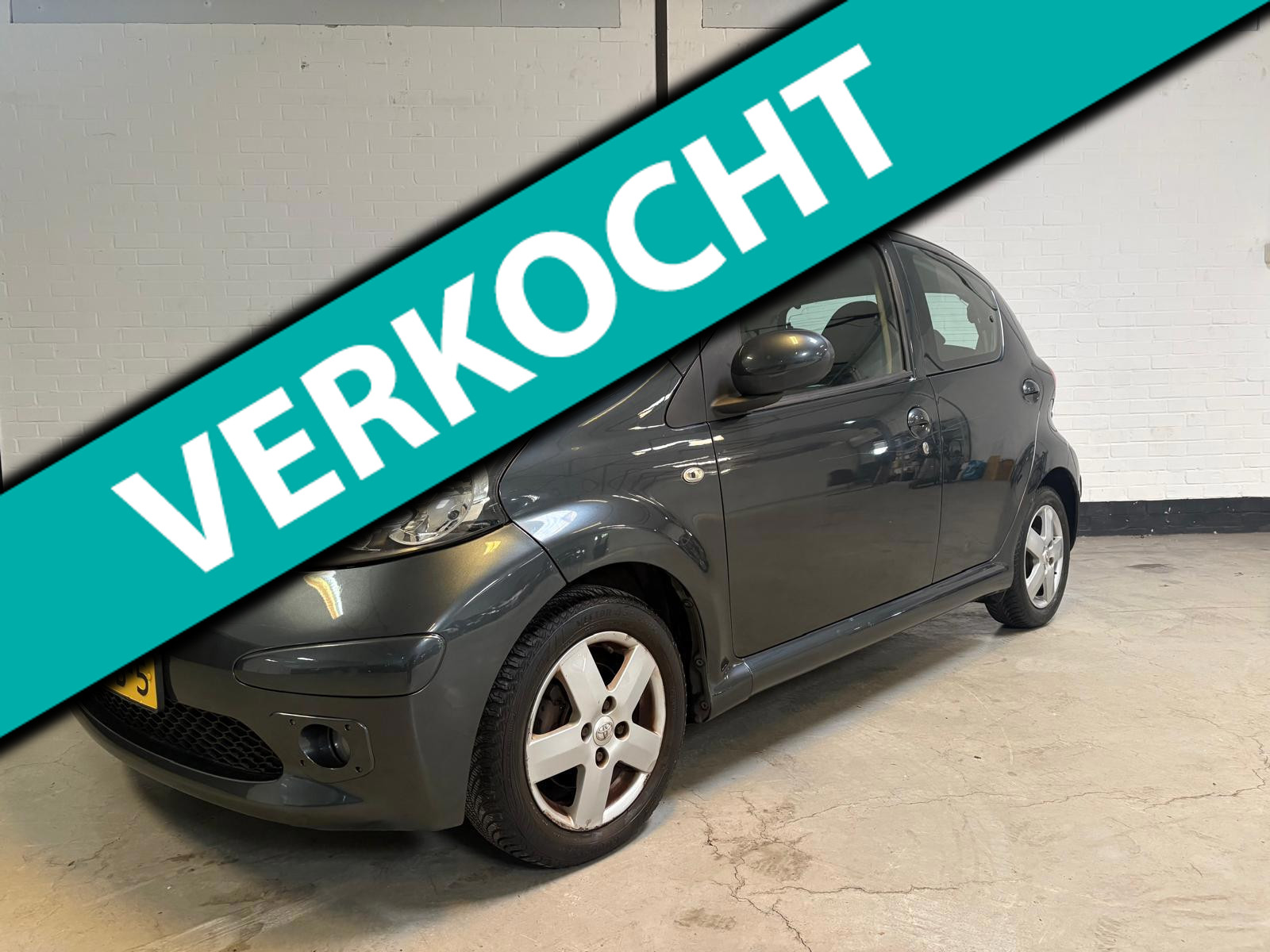 Toyota Toyota Aygo 1.0-12V Sport I NL AUTO I 2008 - voorkant