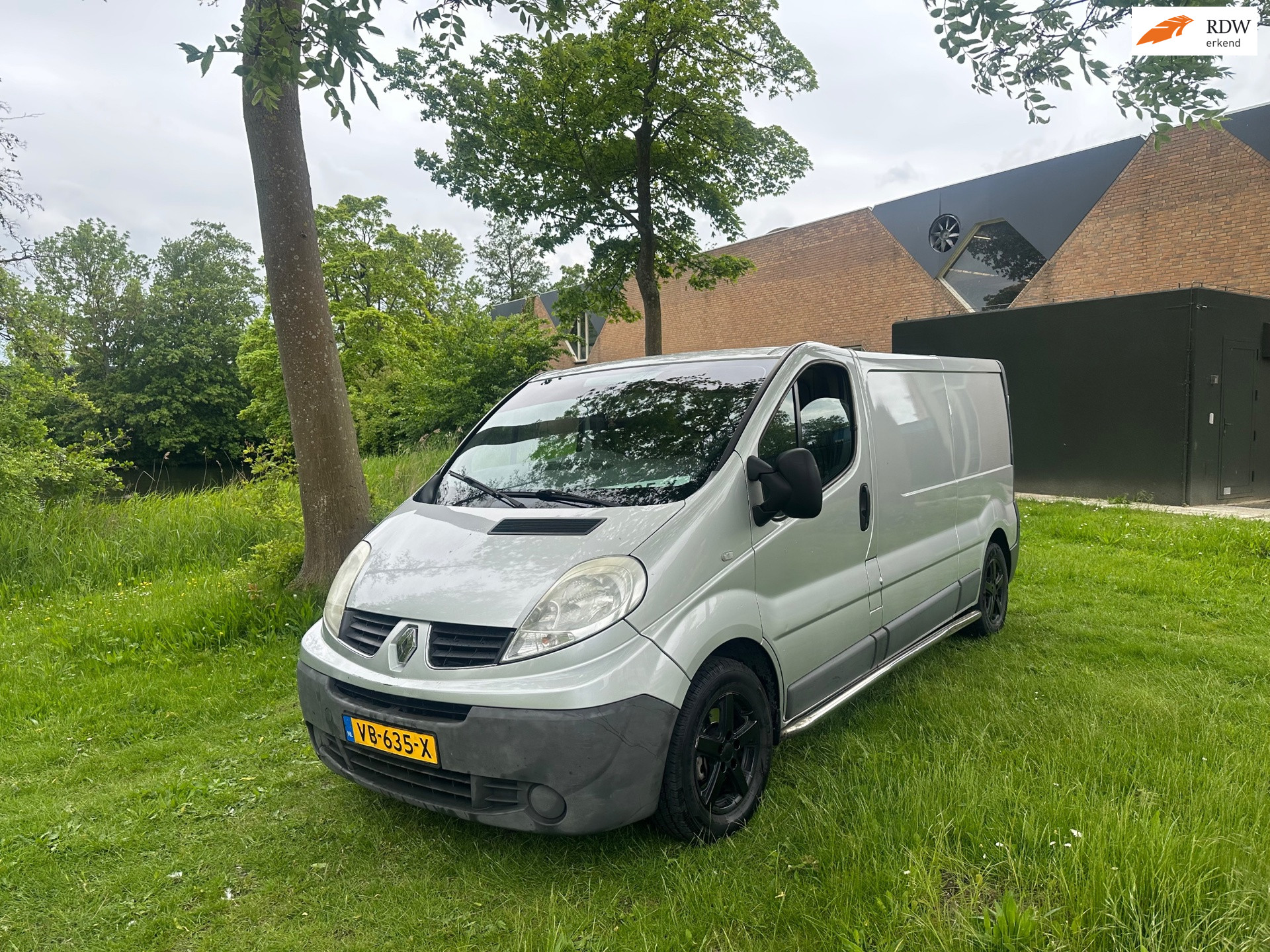 Renault Trafic 2.0 dCi T29 L2H1 DC Générique Airco Kasten Lang!!! 2013 - voorkant