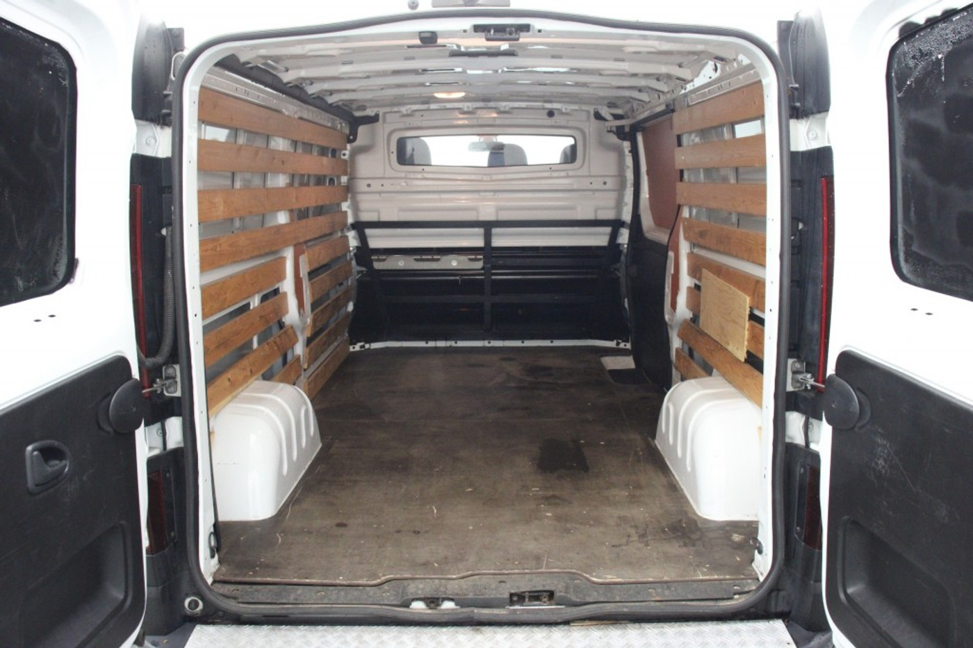 Foto van Opel Vivaro-b