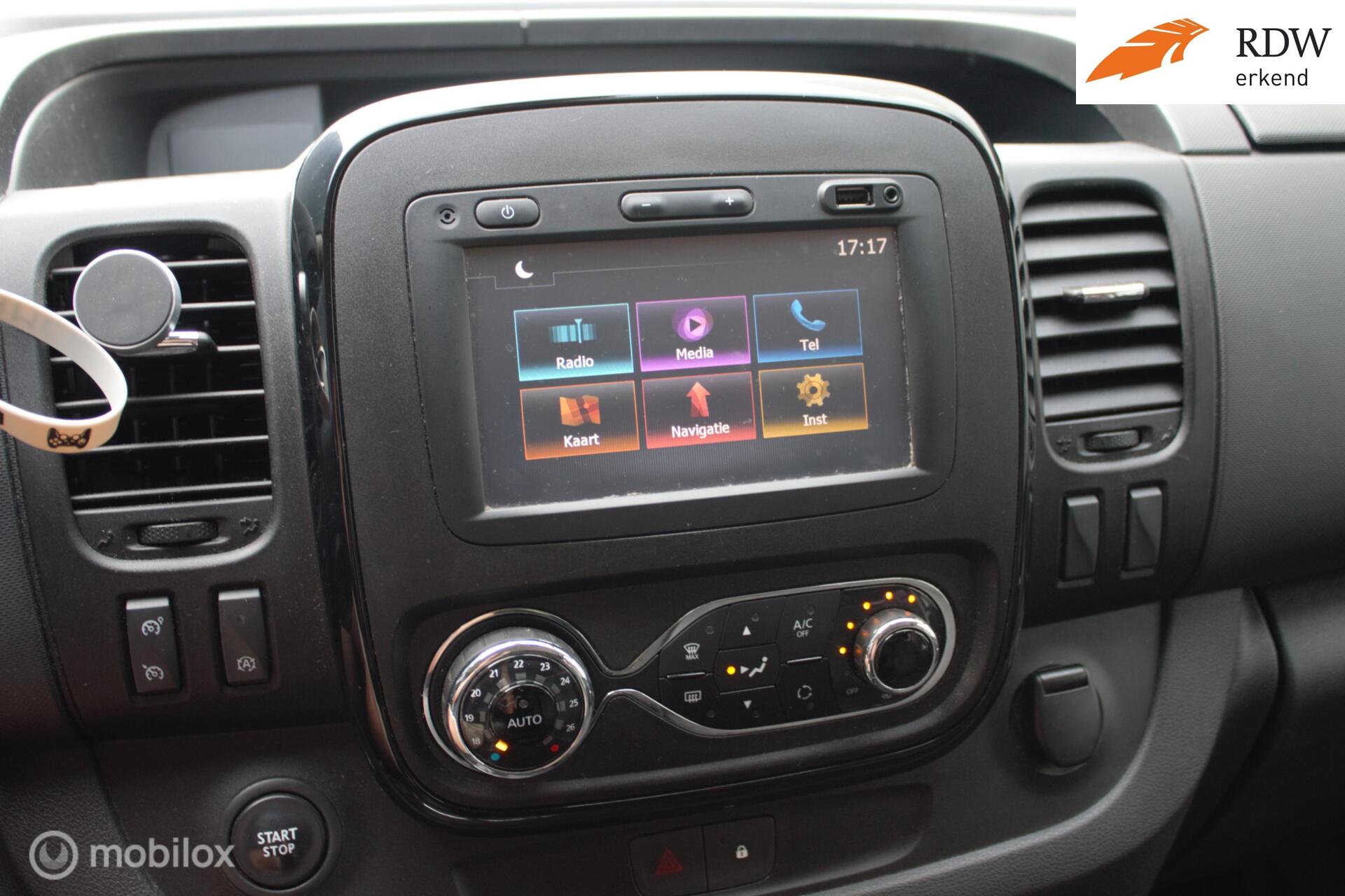 Foto van Opel Vivaro-b