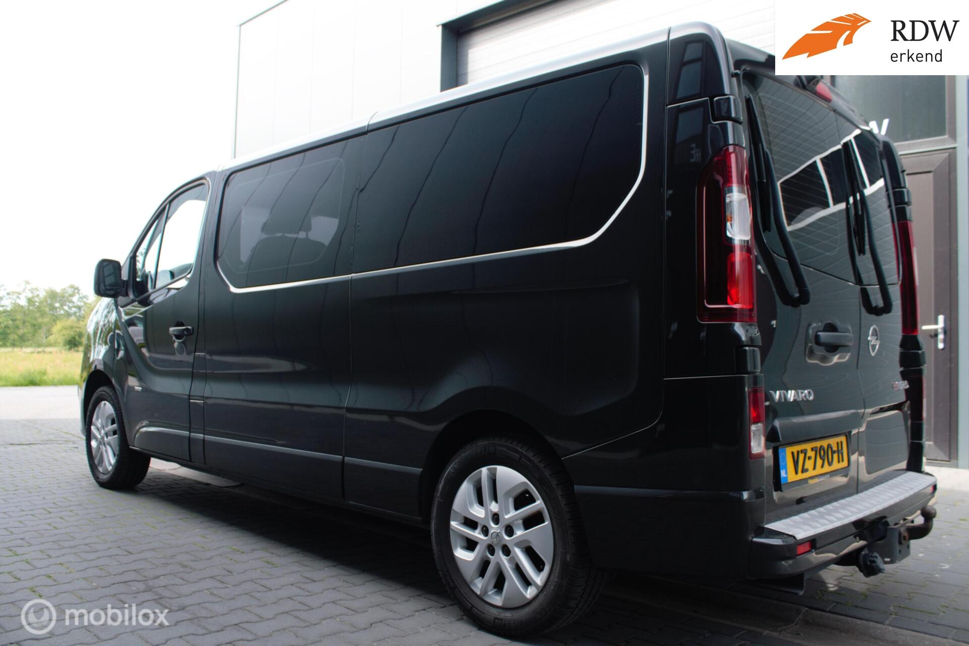 Foto van Opel Vivaro-b