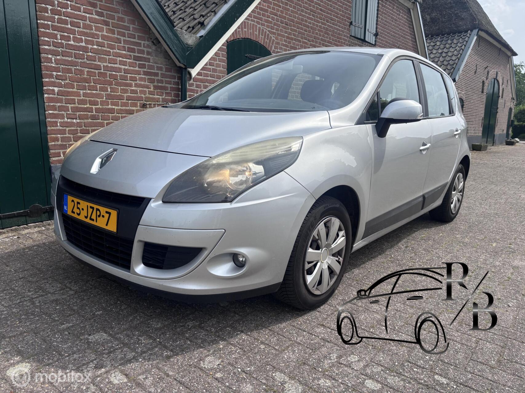 Foto van RENAULT MEGANE SCENIC