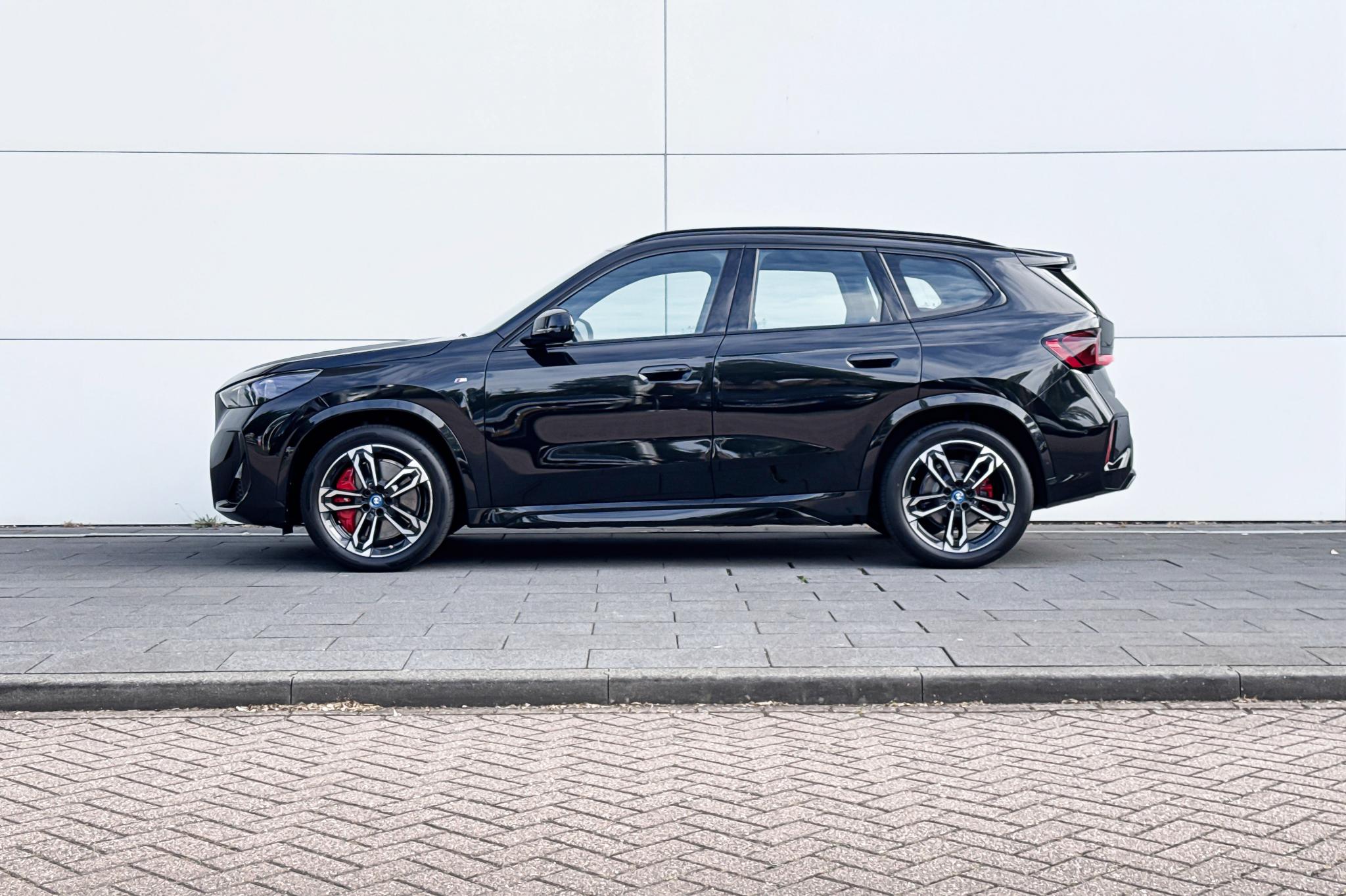 Foto van BMW Ix1 Edrive20