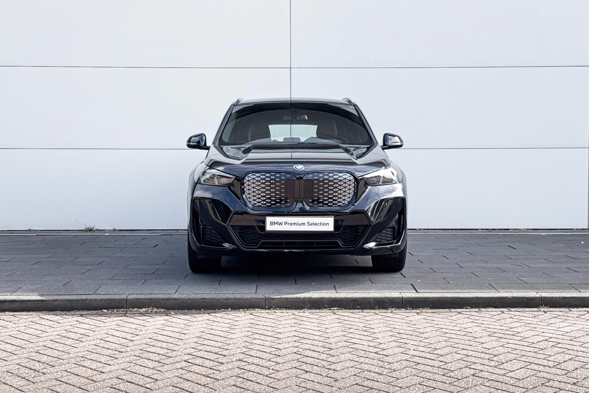 Foto van BMW Ix1 Edrive20