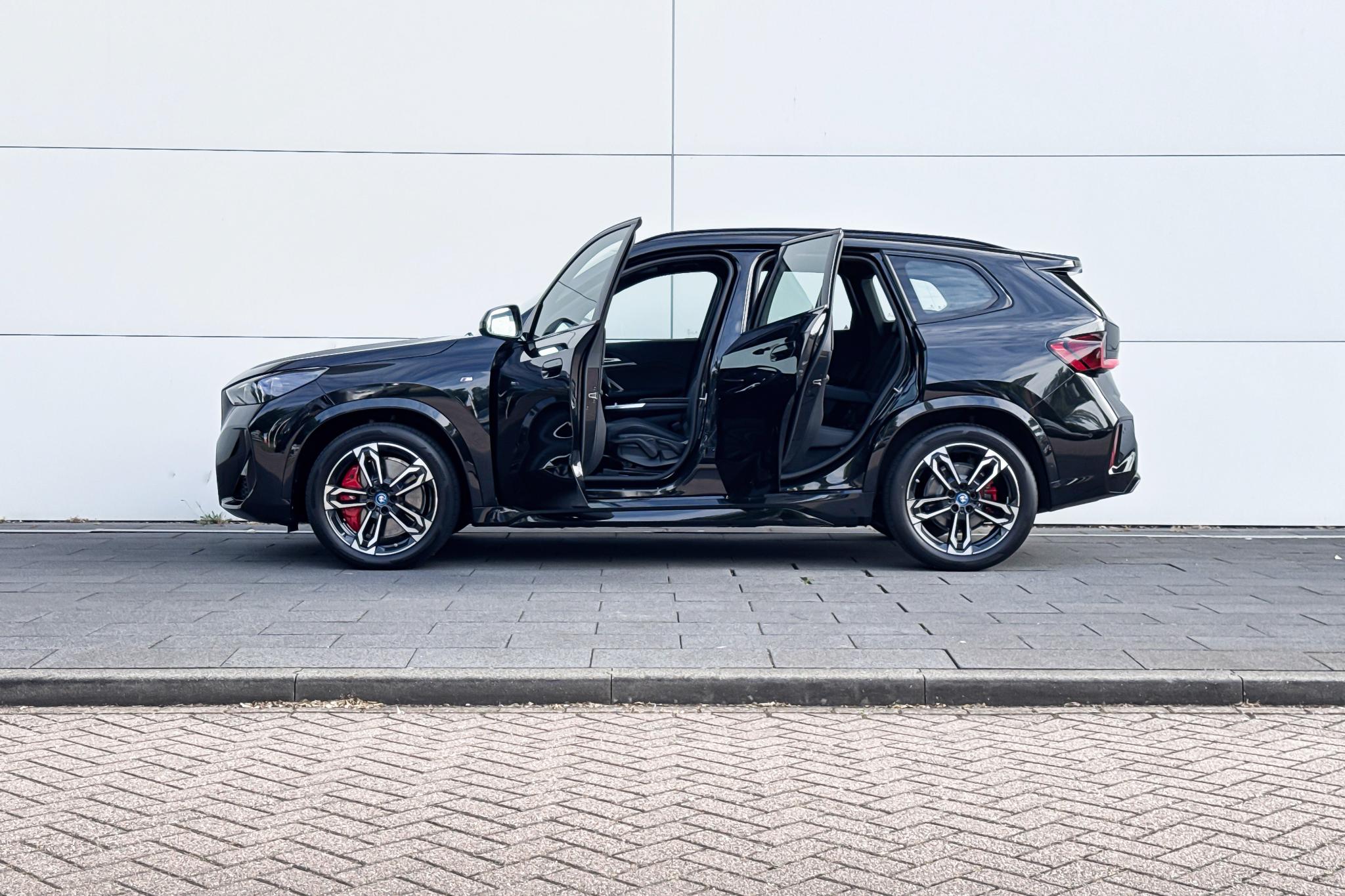 Foto van BMW Ix1 Edrive20