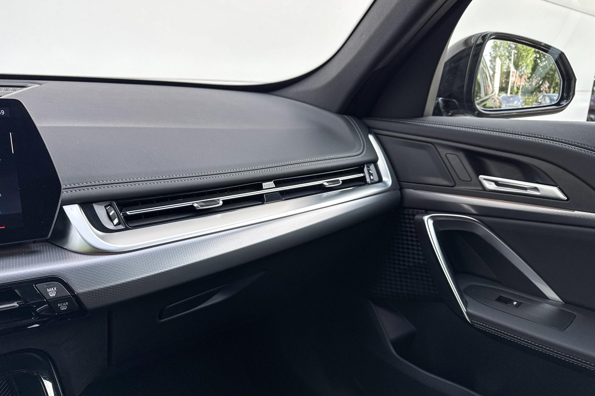 Foto van BMW Ix1 Edrive20