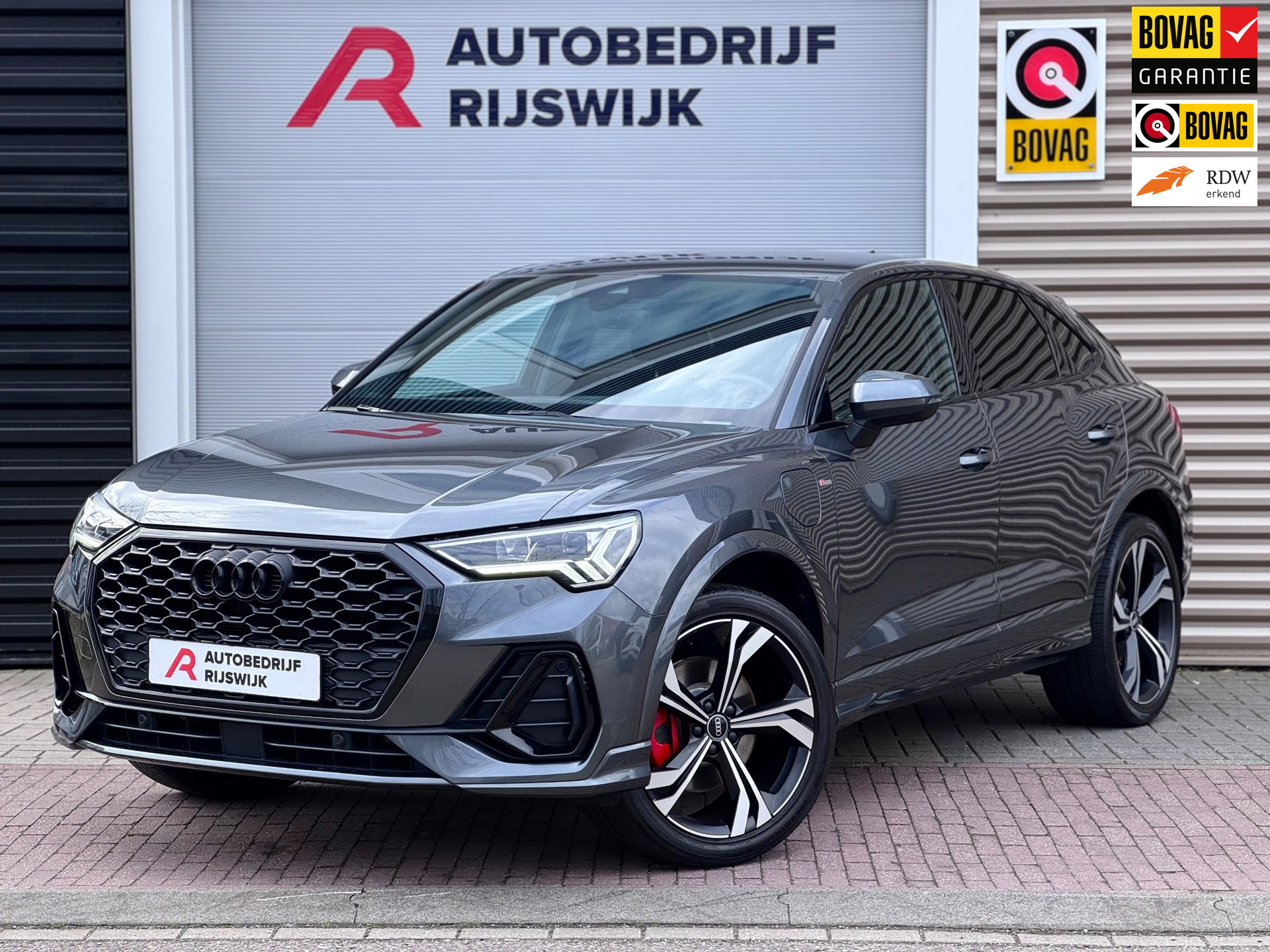 Audi Q3 Sportback E-tron 45 TFSI e S Edition Keyless/AppleCar/Camera 2022 - voorkant