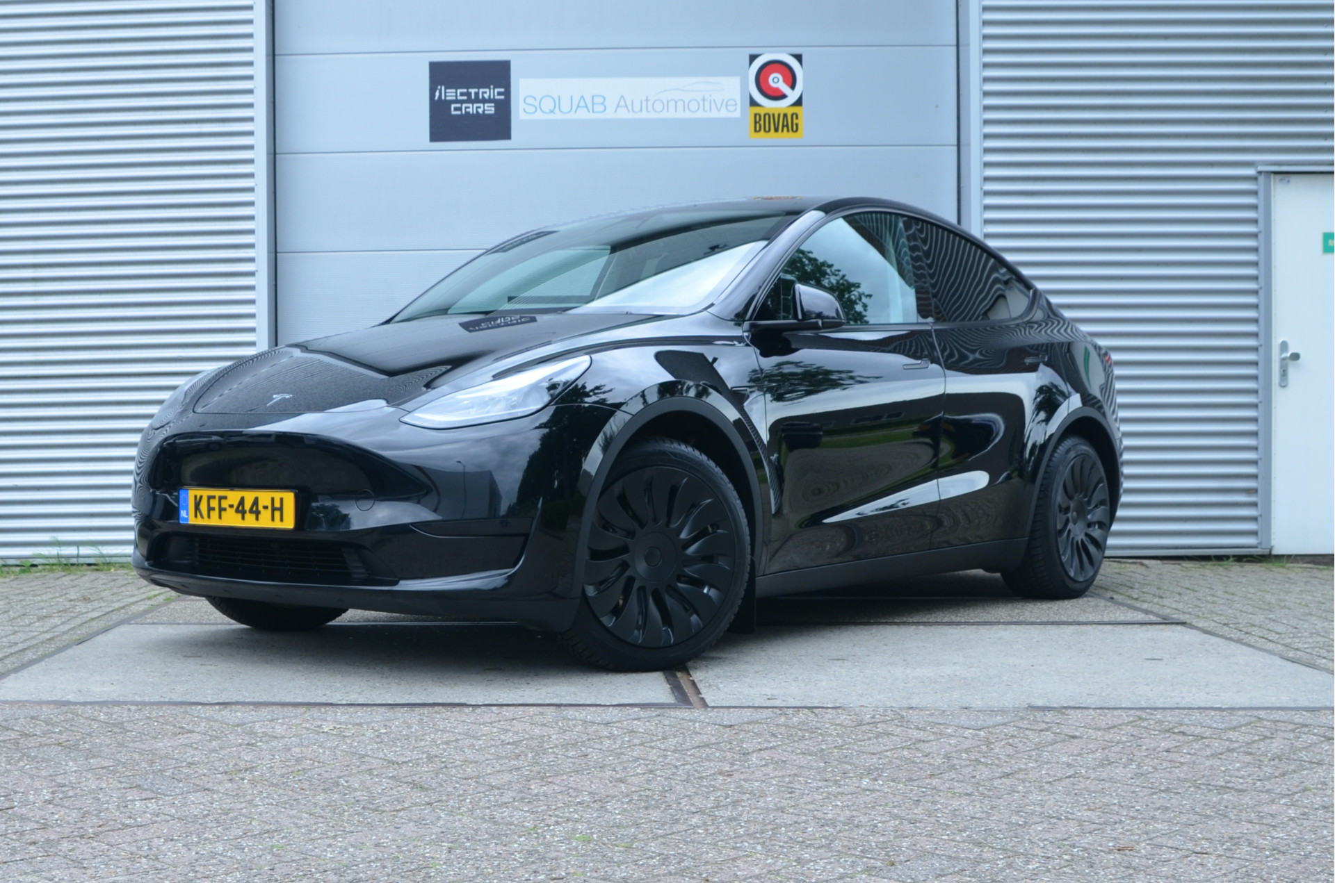 Tesla Model Y RWD 58 kWh 2023 - voorkant