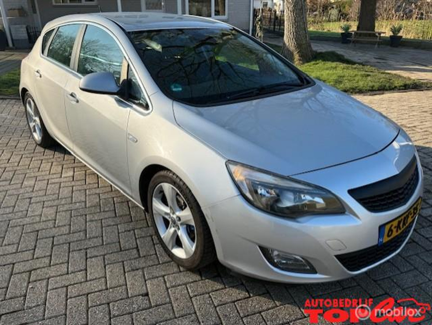 Opel Astra 1.4 TURBO Sport ""APK 16-5-2027"" 2011 - voorkant