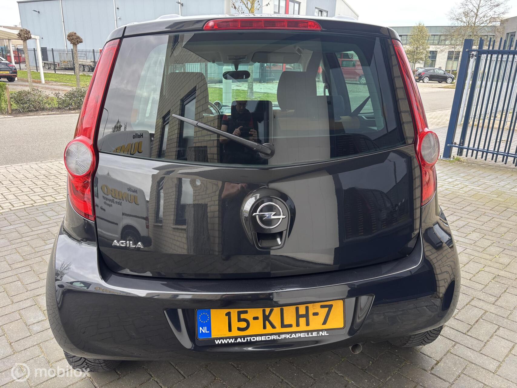 Foto van Opel Agila