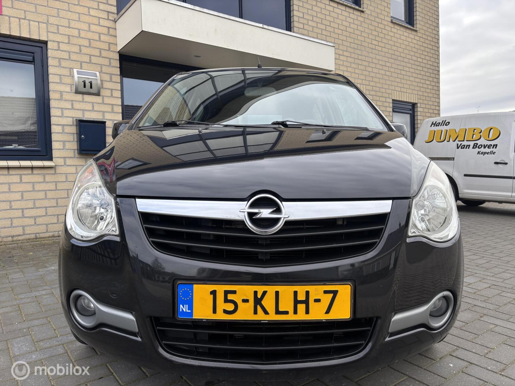 Foto van Opel Agila