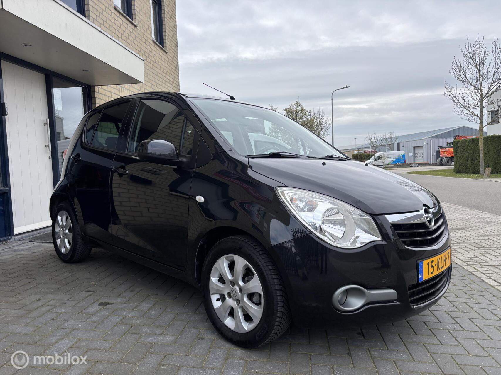 Foto van Opel Agila