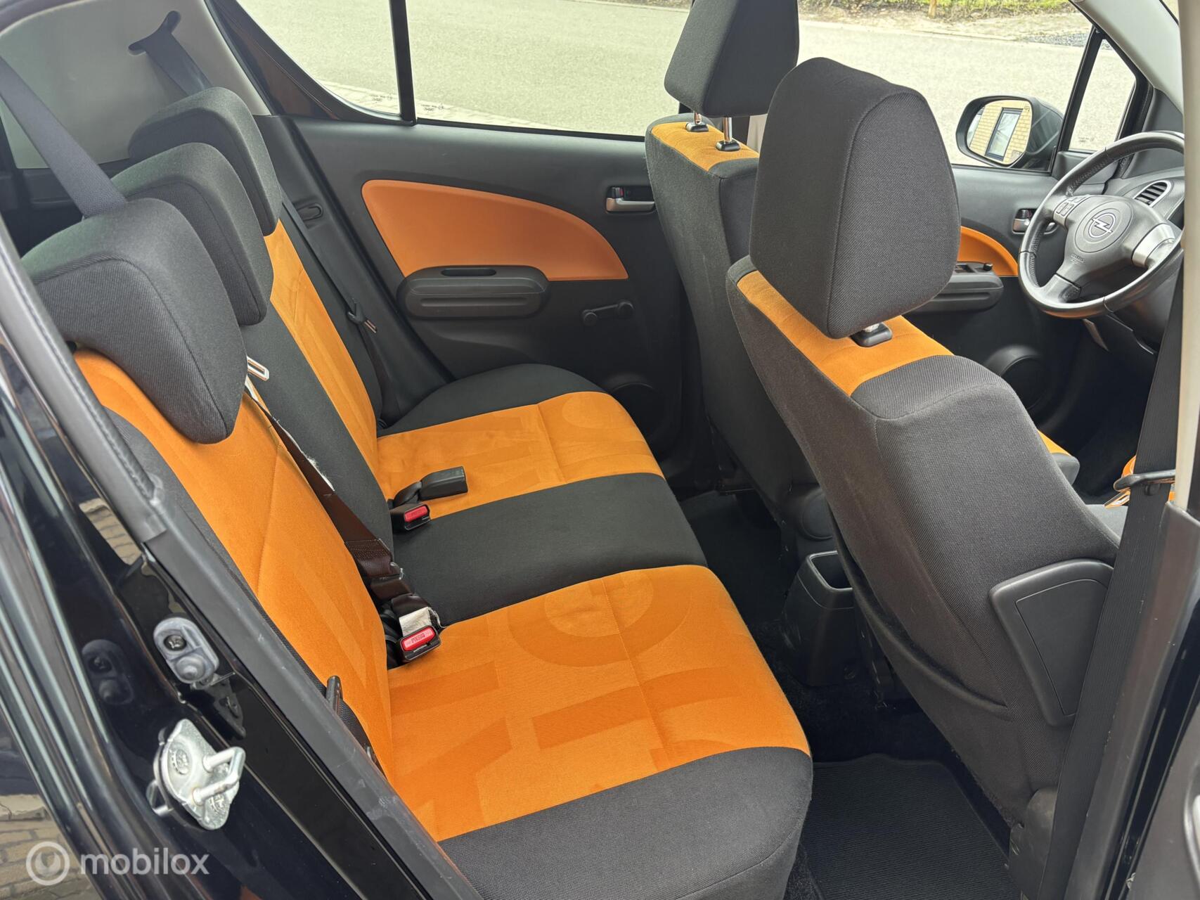 Foto van Opel Agila