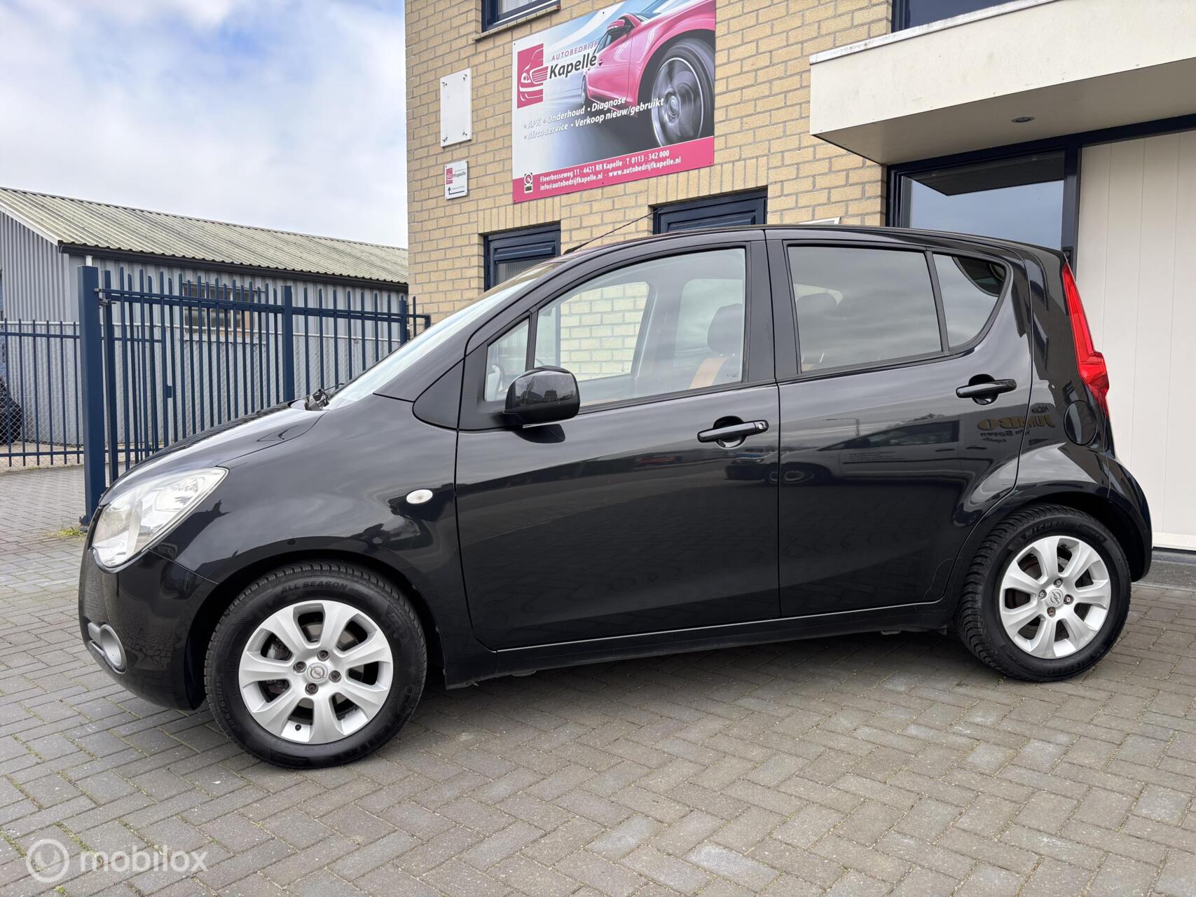 Foto van Opel Agila