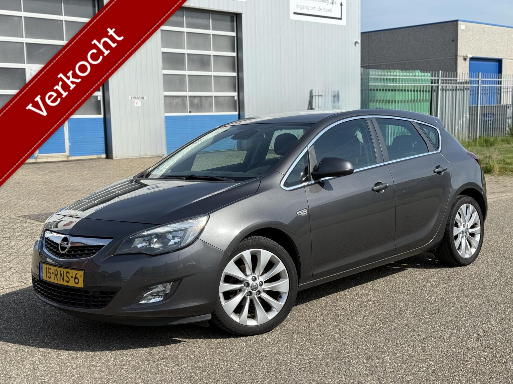 Opel Astra 1.4 Turbo Sport 2011 Airco/Navi/Sensoren Trekhaak 2011 - voorkant