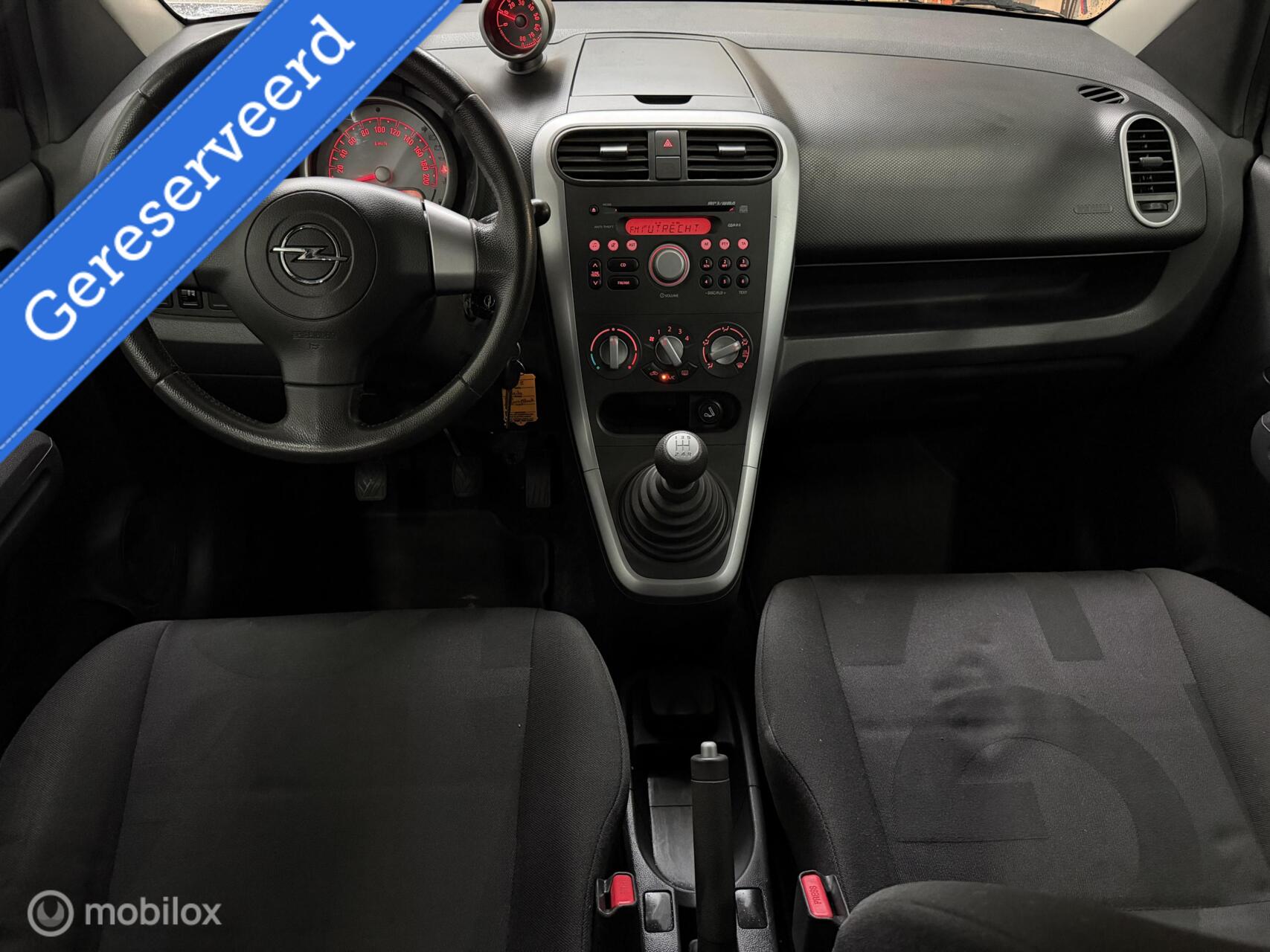 Foto van Opel Agila