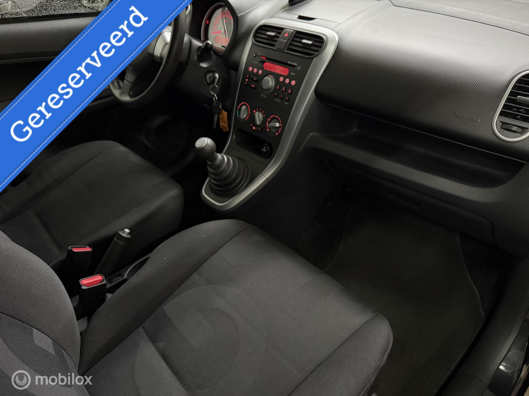 Foto van Opel Agila