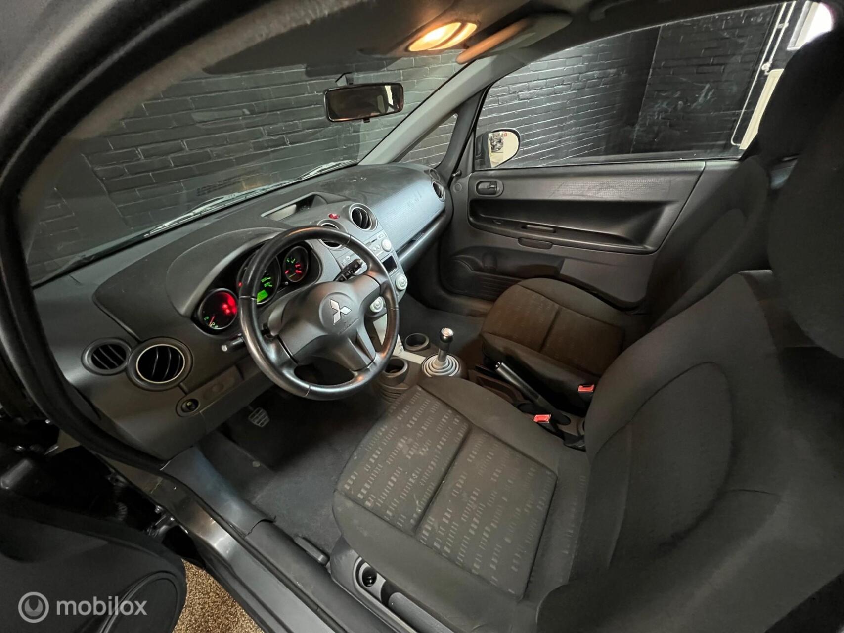 Foto van Mitsubishi Mitsubishi Colt