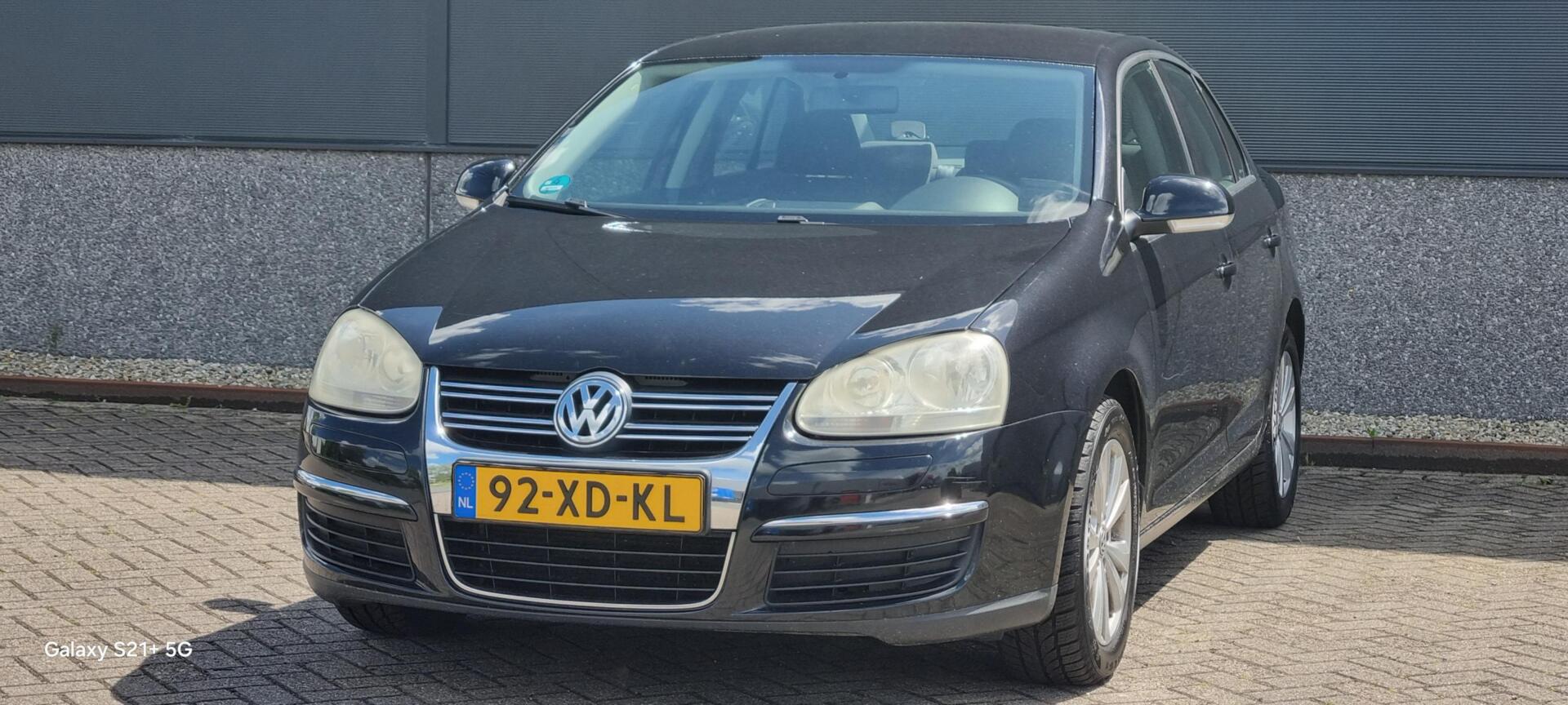 Volkswagen Jetta 1.6 Trendline?€1899,-? 2007 - voorkant
