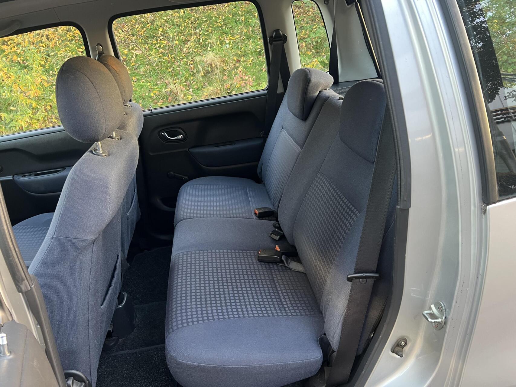 Foto van Opel Agila