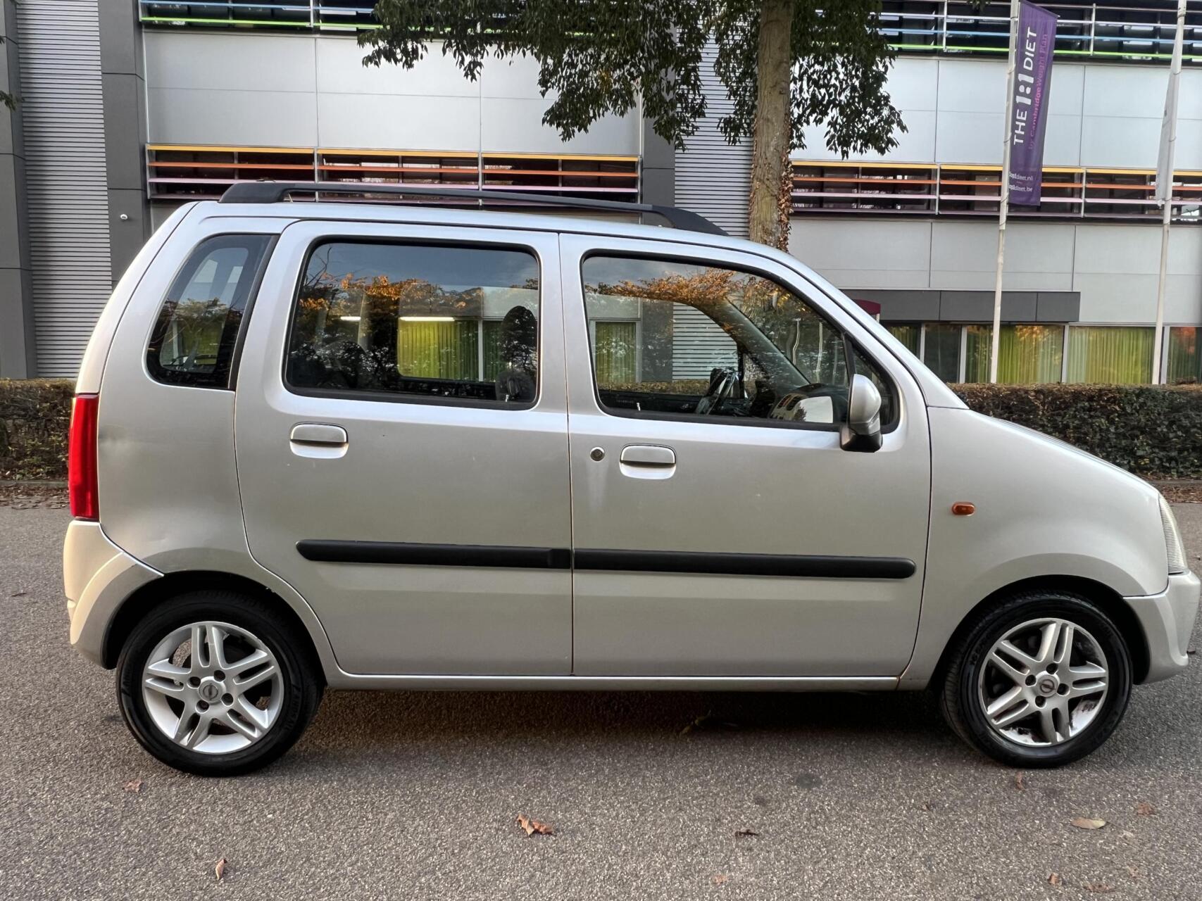 Foto van Opel Agila