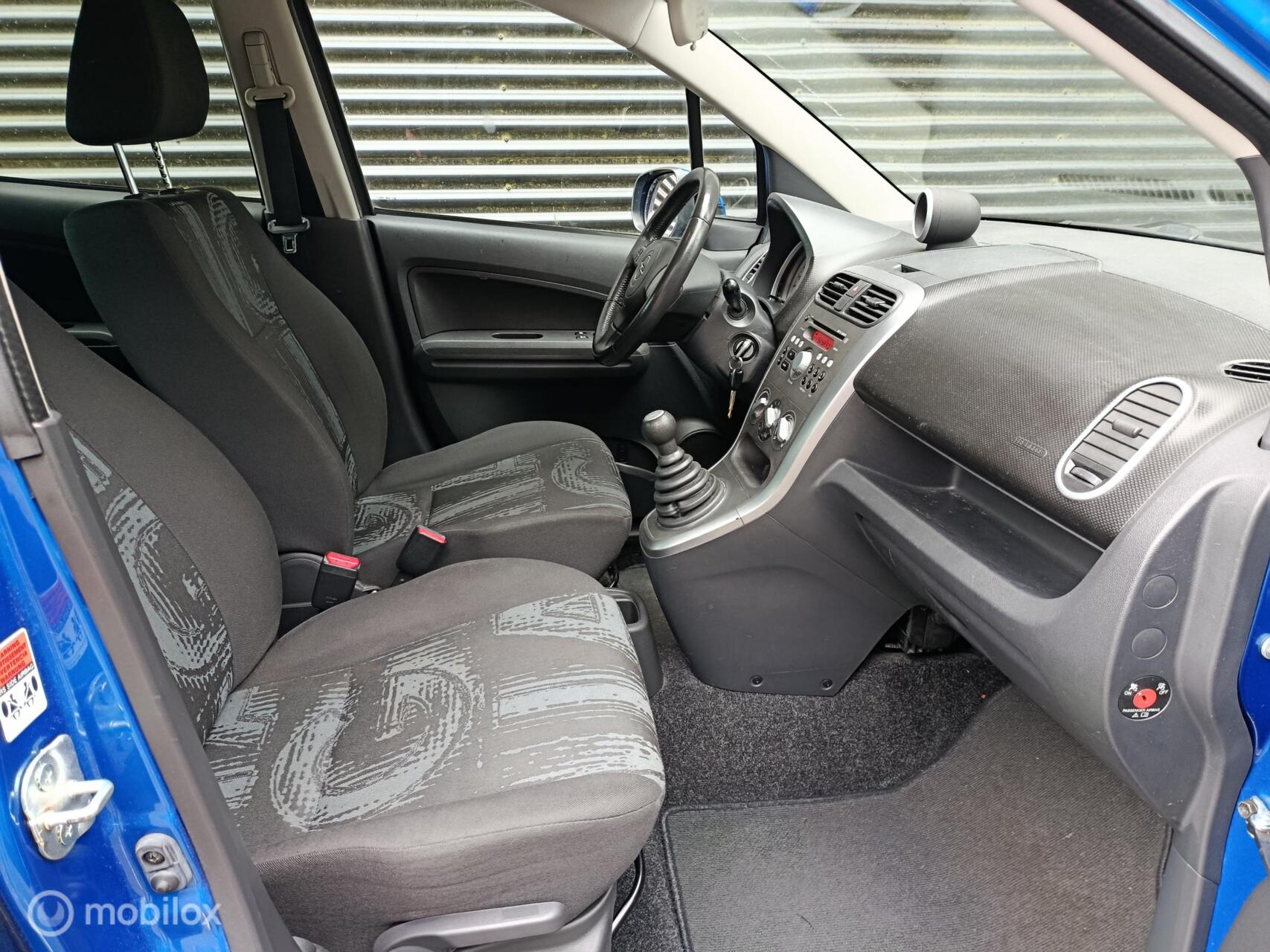 Foto van Opel Agila