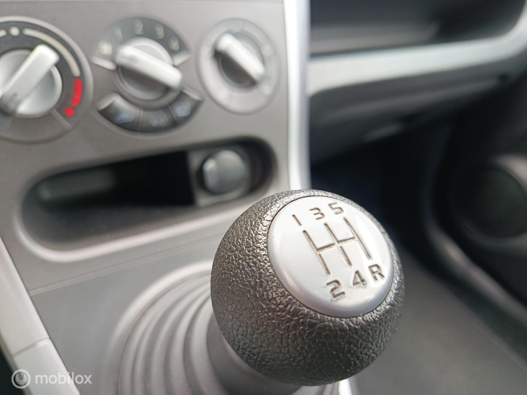 Foto van Opel Agila
