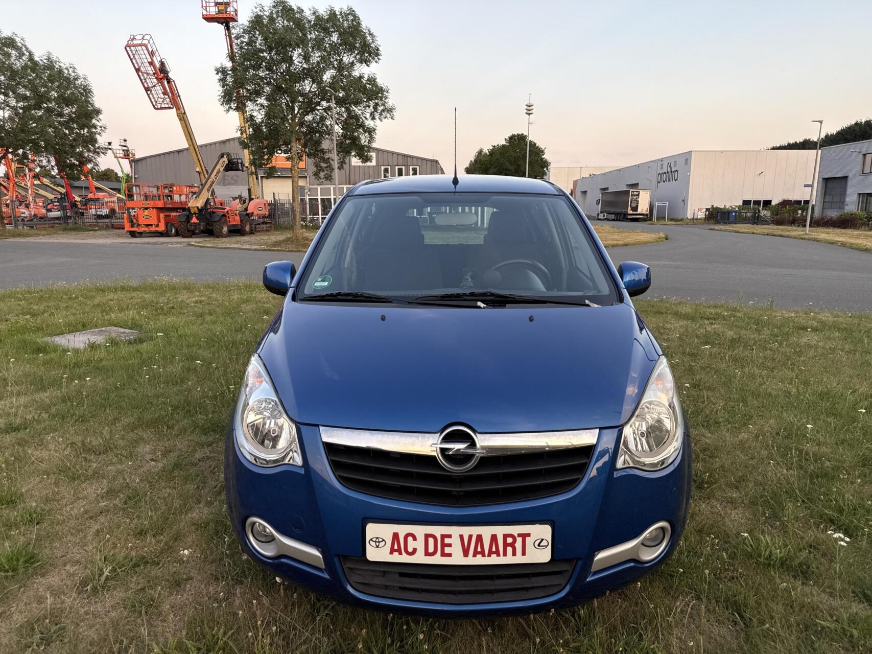 Foto van Opel Agila