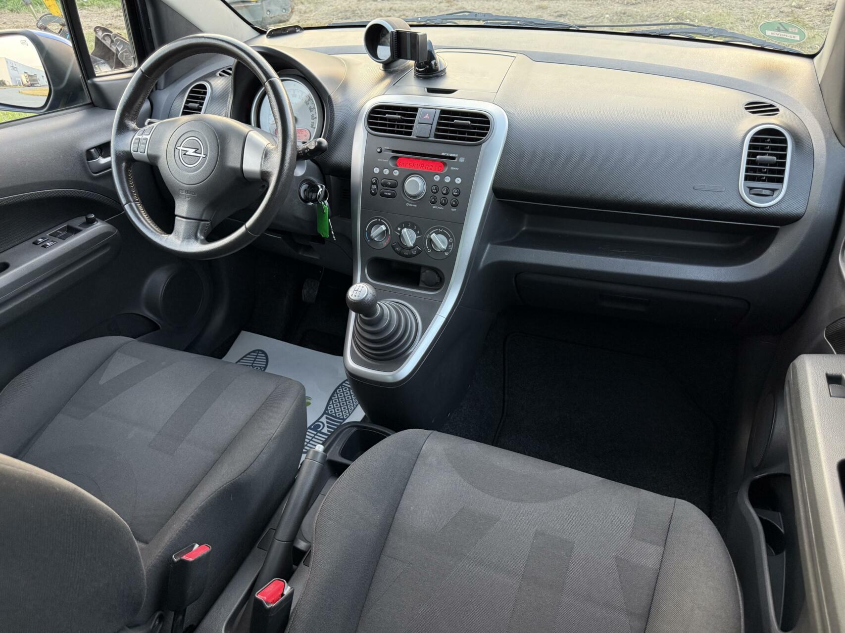 Foto van Opel Agila