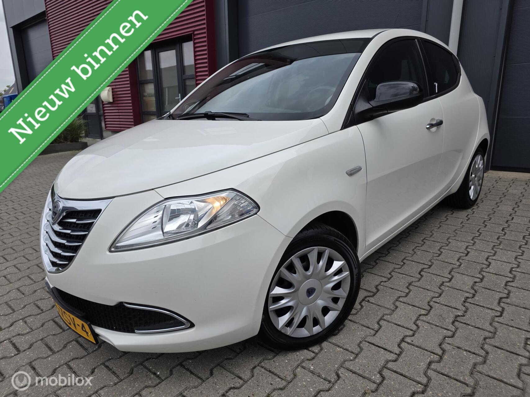Foto van LANCIA YPSILON